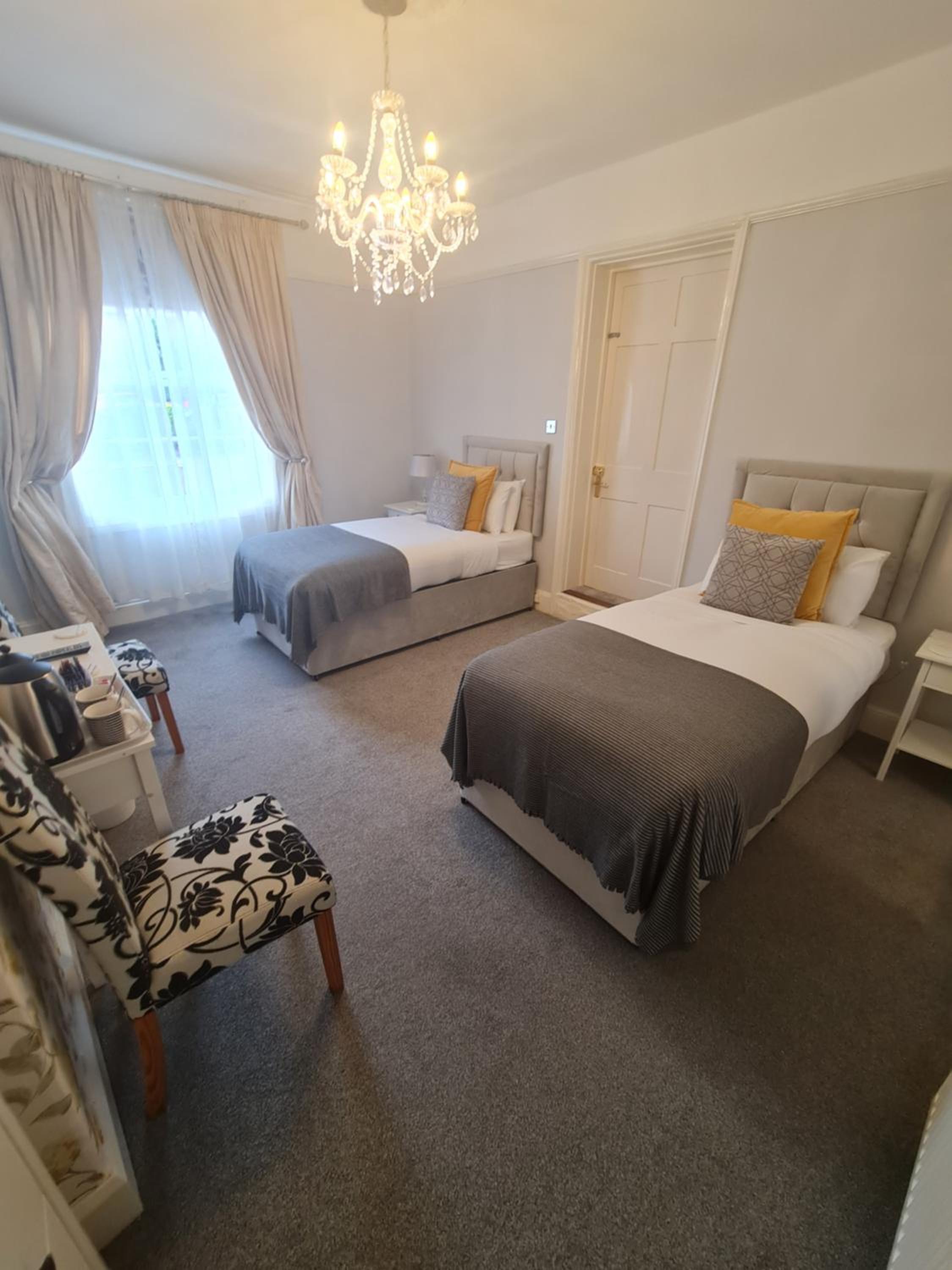 Beaufort Lodge - Central Location & Free Parking