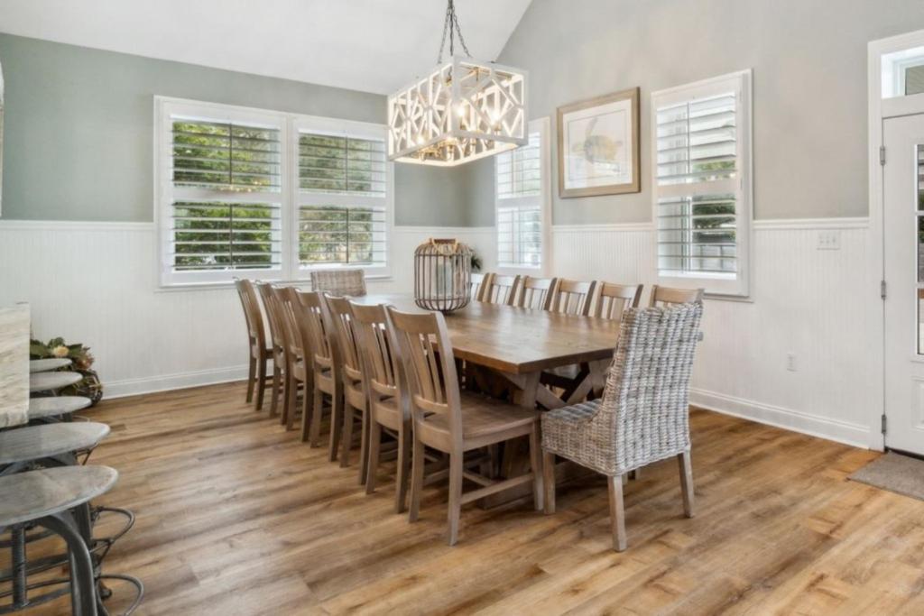 Boomerang Beach House With Private Beach view 5