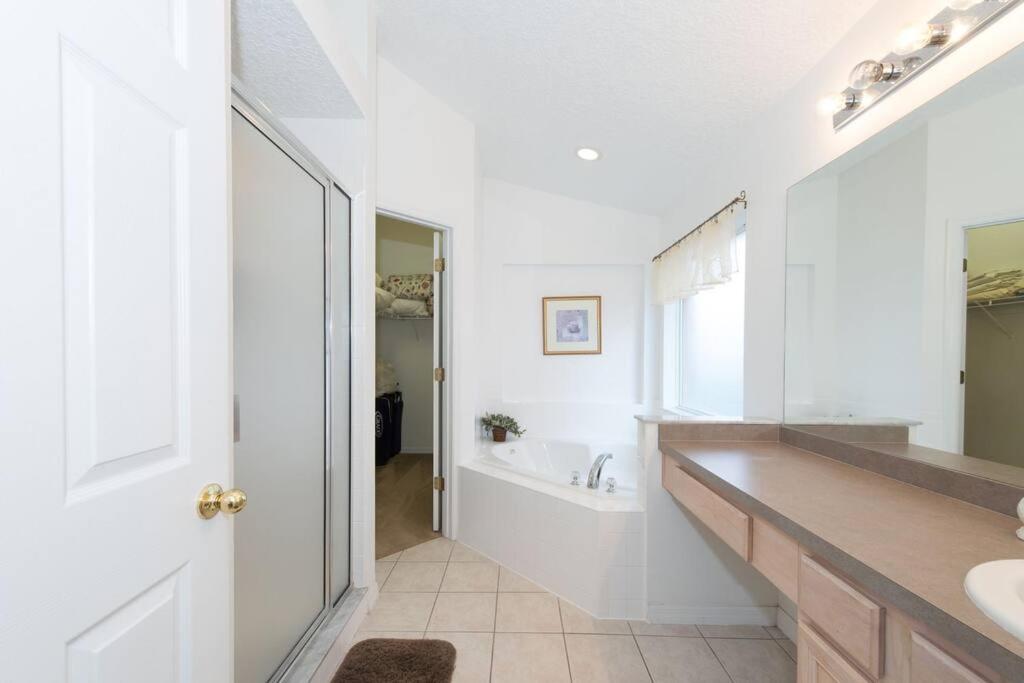 Affordable Disney Getaway with Private Pool view 4