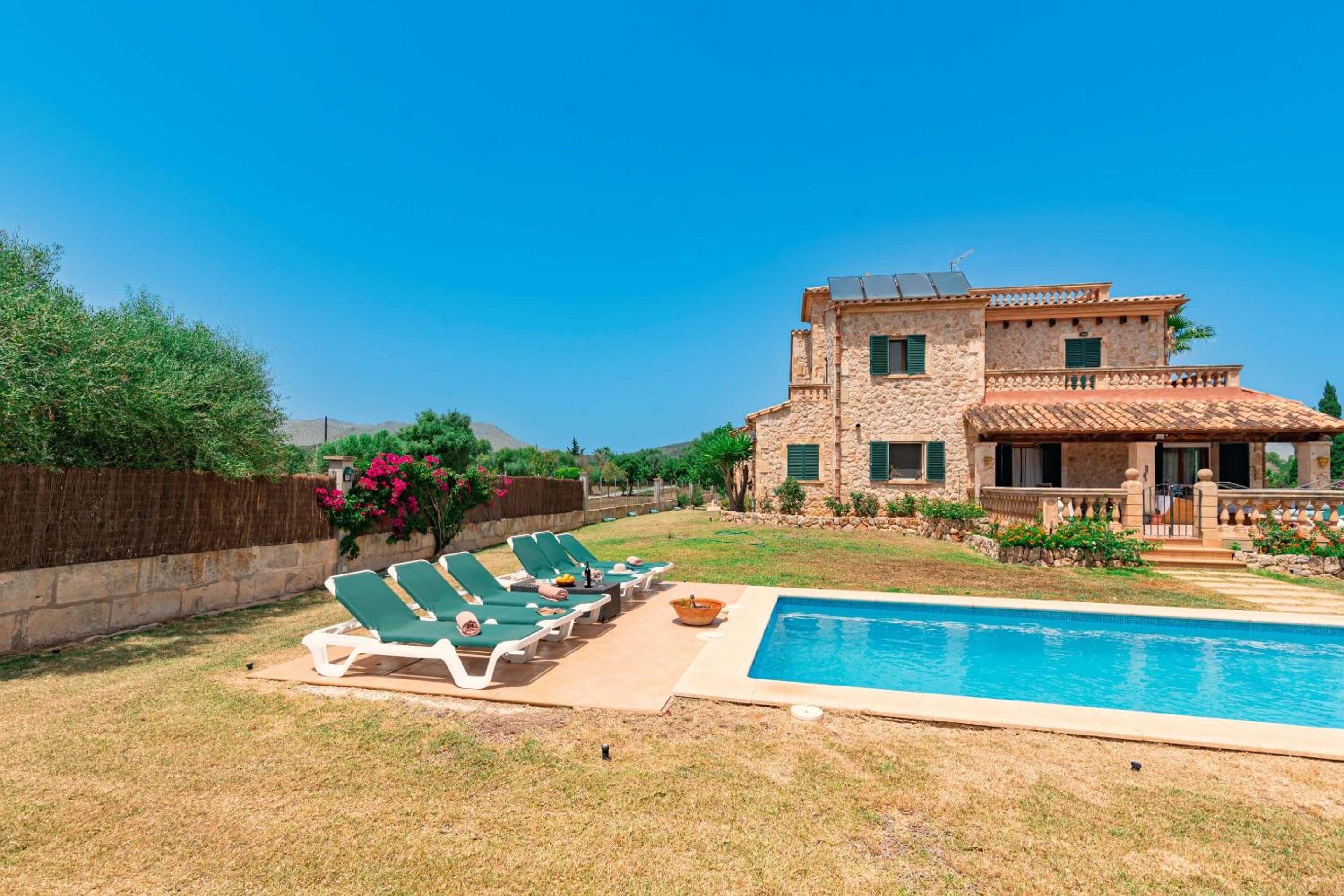 Villa Els Amatllers by Sealand Villas