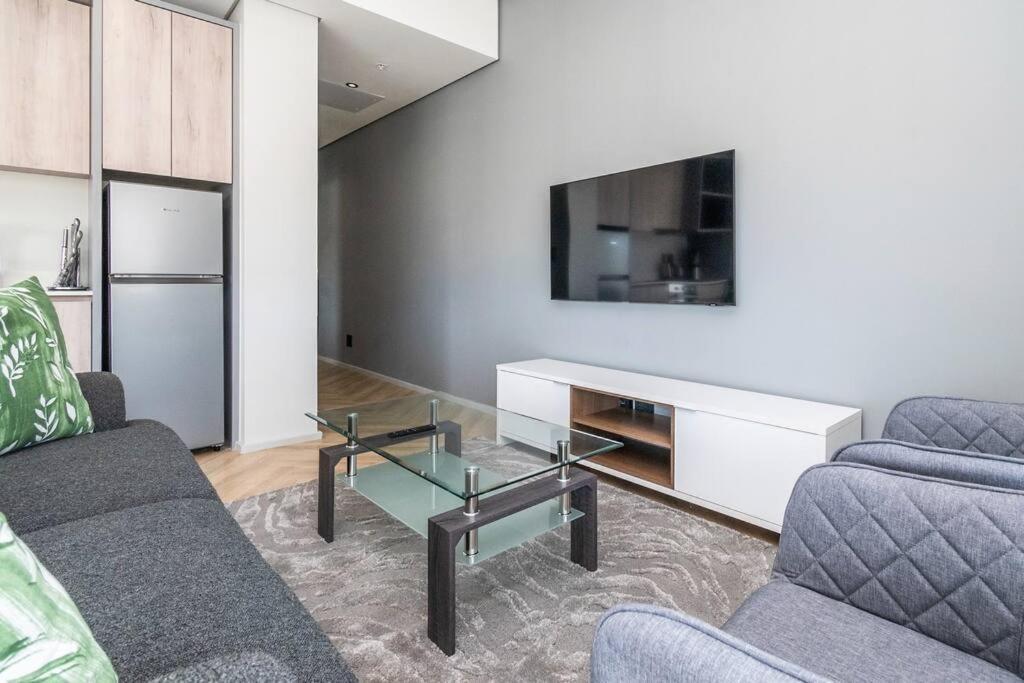 Stunning two bed, amazing views view 2