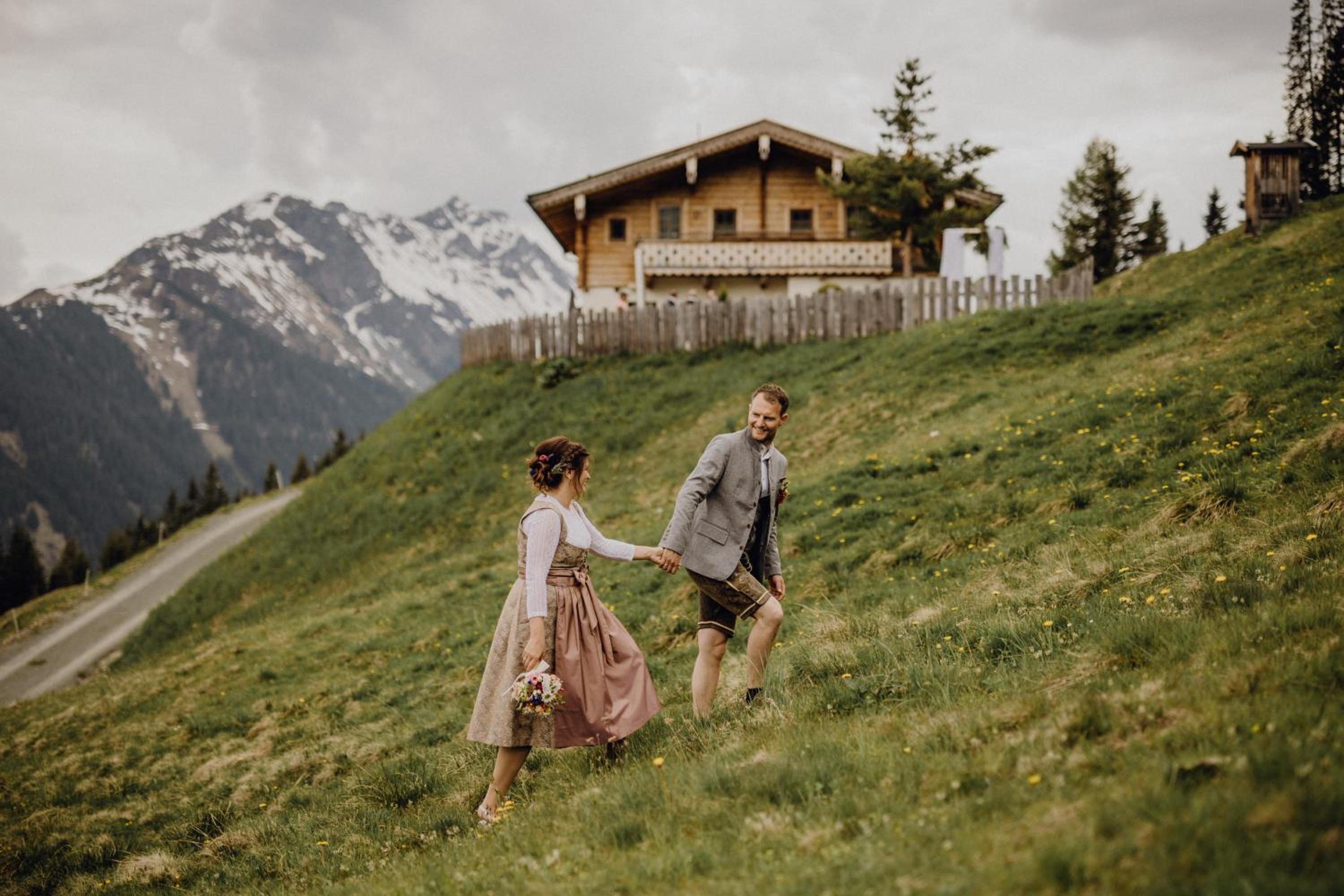 Wallegg Lodge - Alpine Premium Chalet - Ski In-Ski Out - Real Alpine Location Saalbach