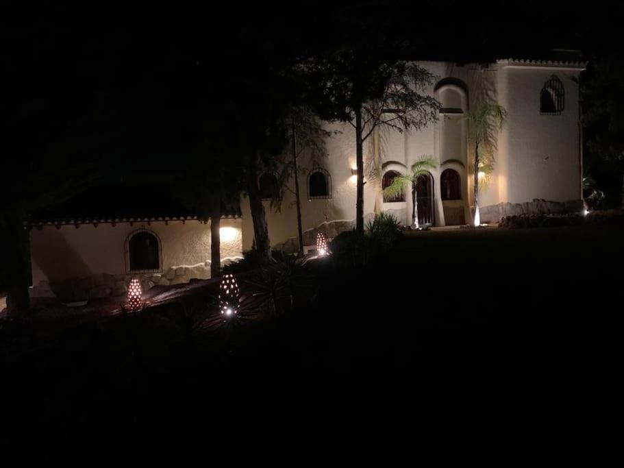 Luxe privé villa met zeezicht
