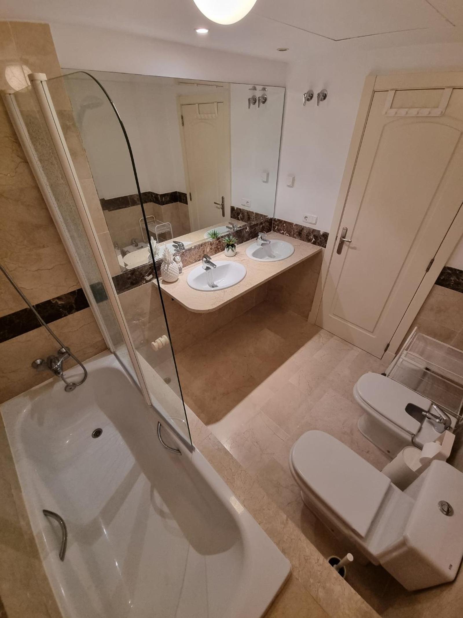 Elegant apartment with fantastic views At the top of Calahonda