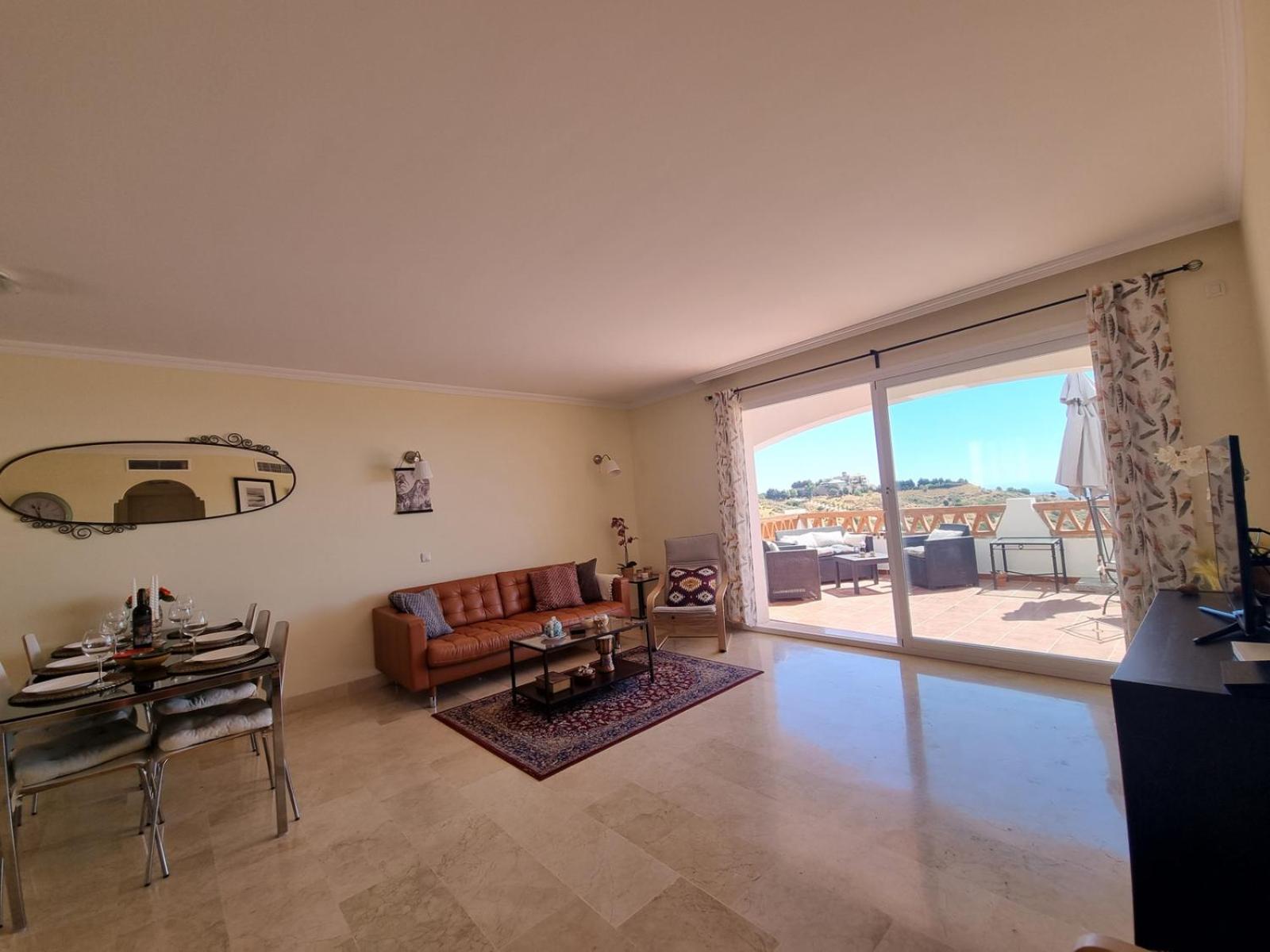 Elegant apartment with fantastic views At the top of Calahonda