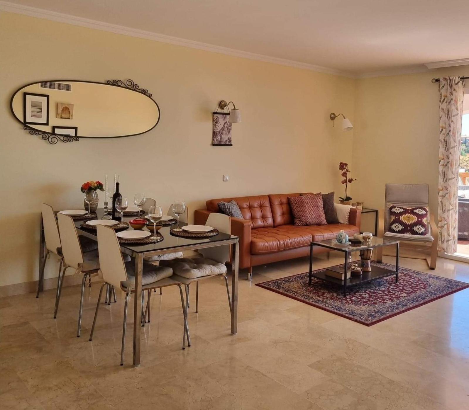 Elegant apartment with fantastic views At the top of Calahonda