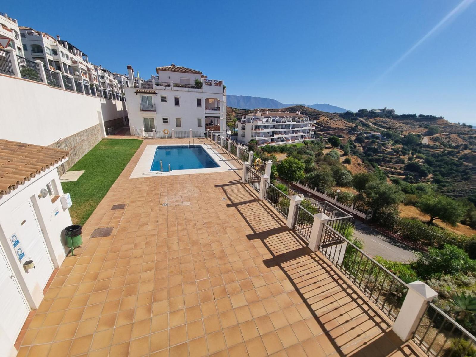 Elegant apartment with fantastic views At the top of Calahonda