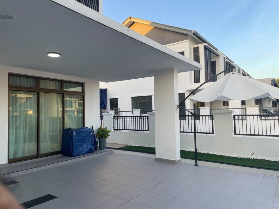Spacious end lot house at Rini Homes photo 3