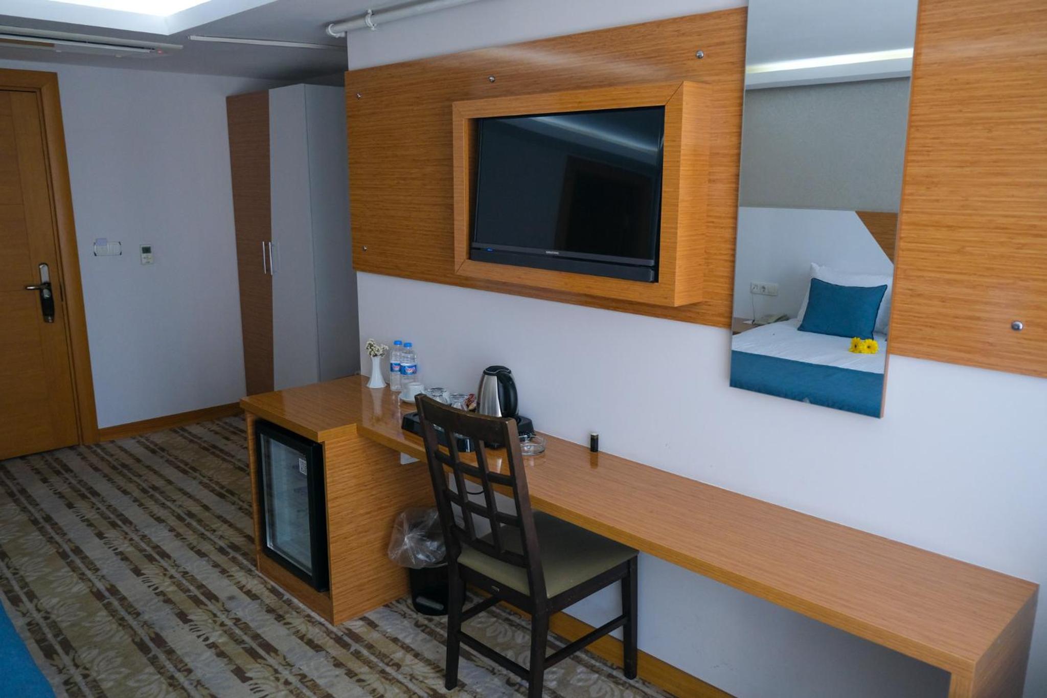 Bulvar Hotel - Image 16