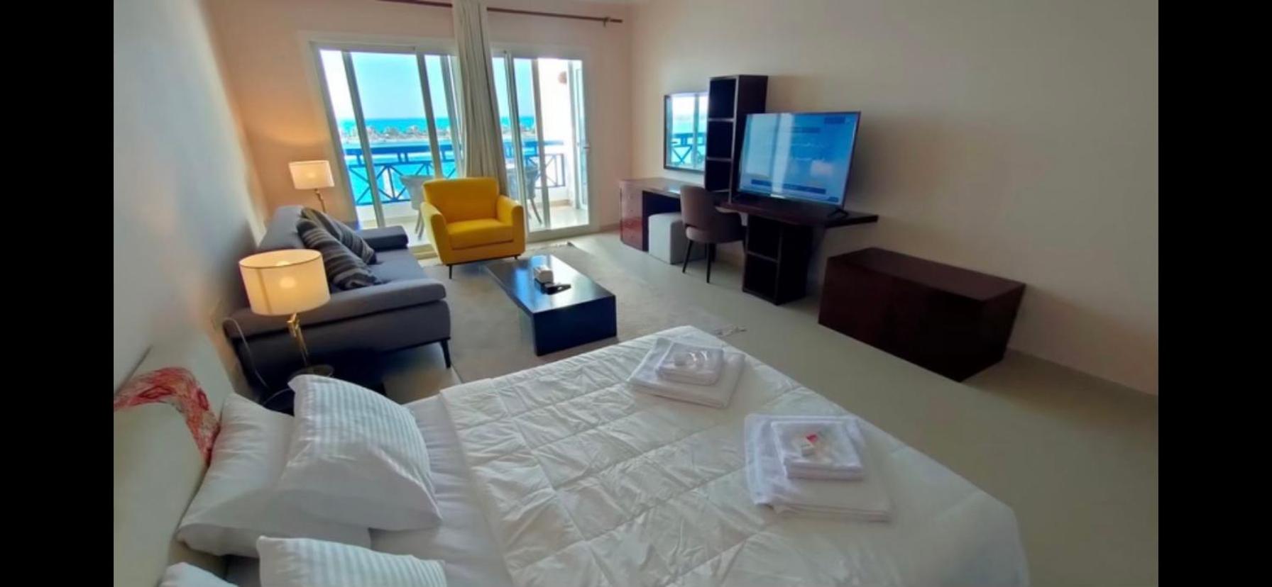 Executive Royal Tower Apartments - Sky Lounge