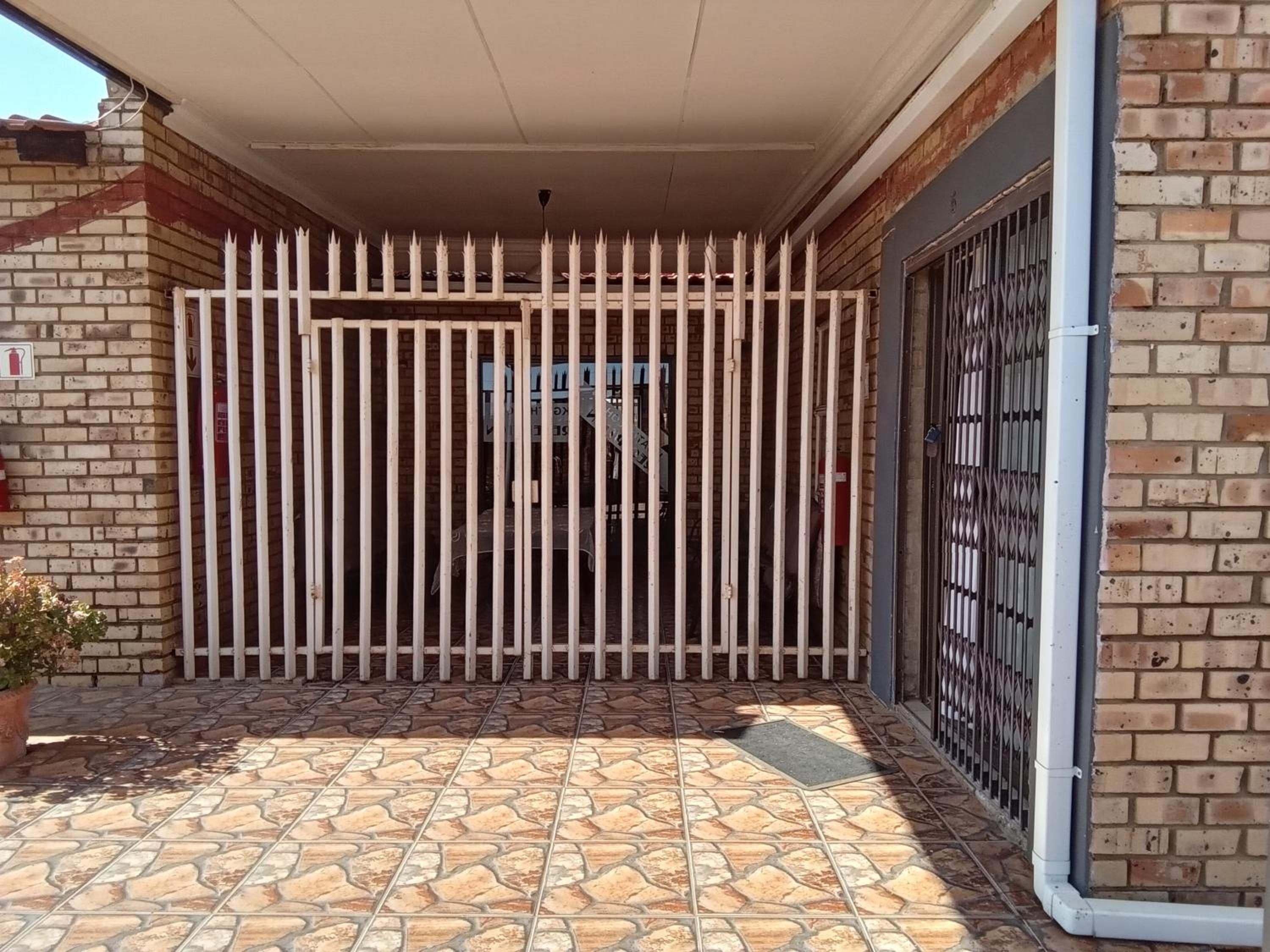 Kgatholoha guest house view 3