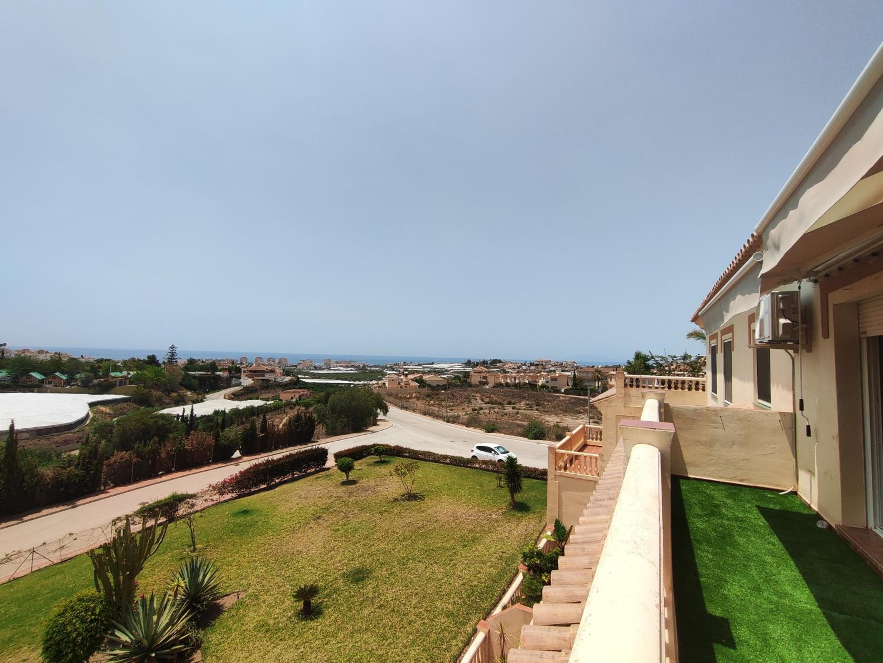 Sea and garden A95 photo 4