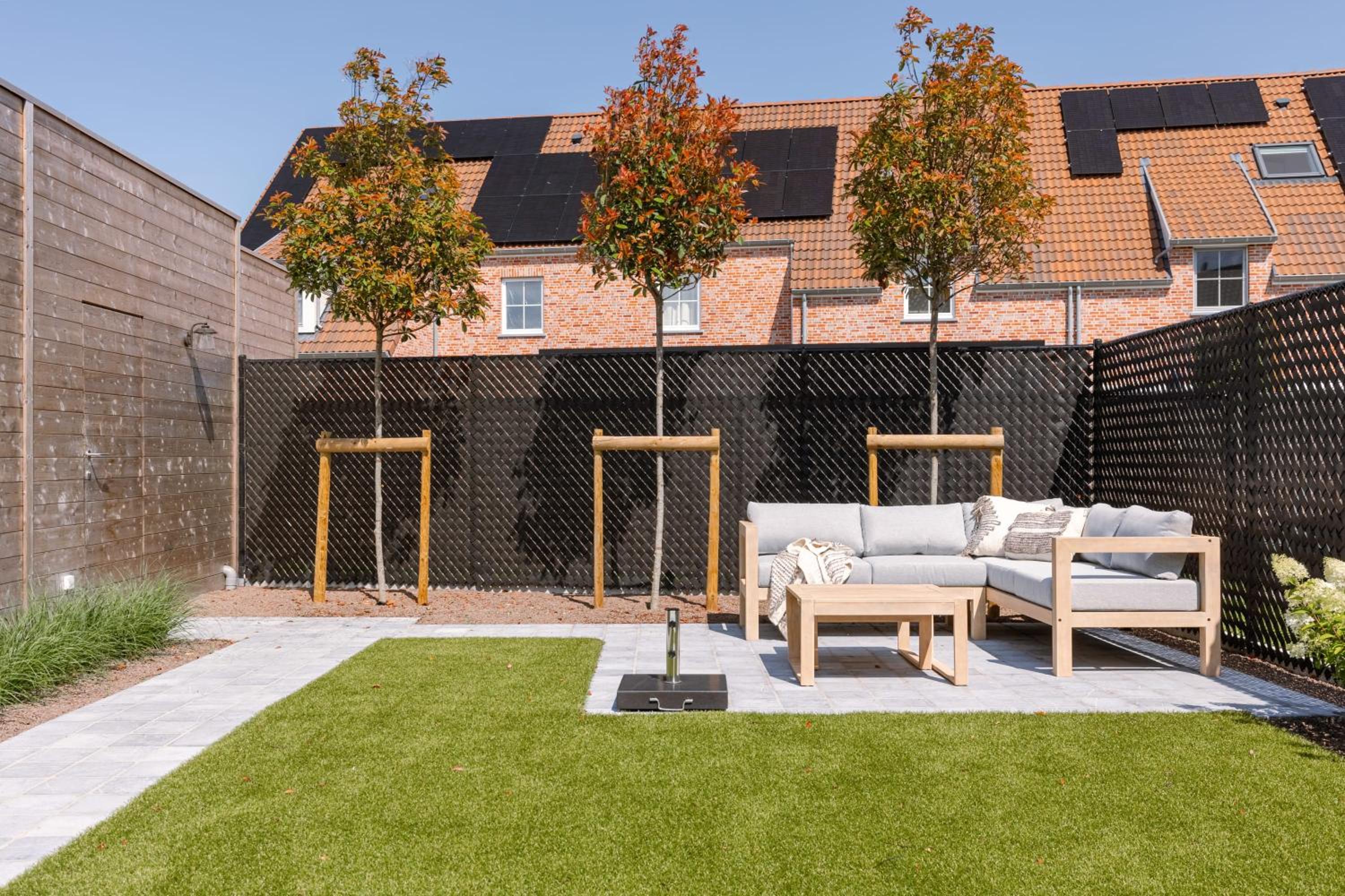 Modern house JULIE with spacious garden and garage