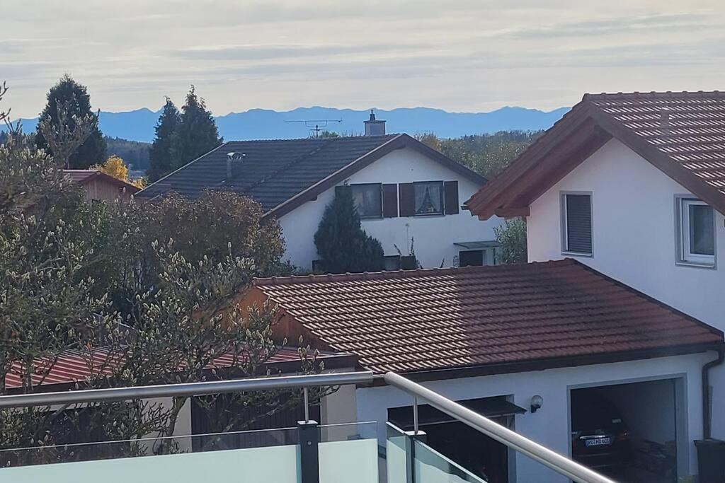 Große Ferienwohnung süd-östlich von München mit Fitnessraum