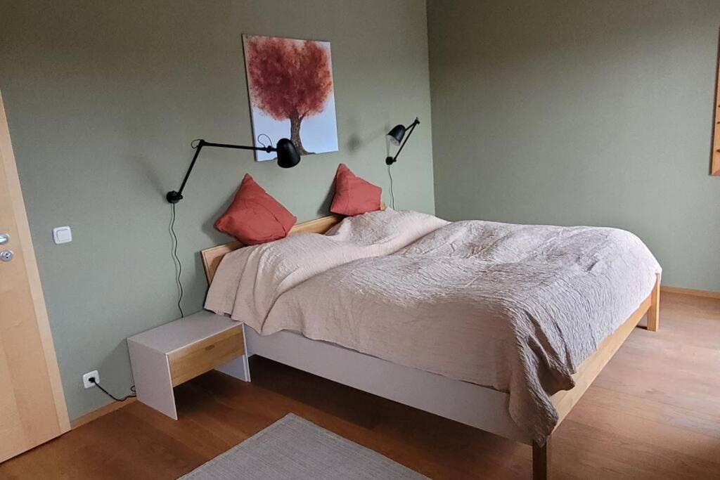 Große Ferienwohnung süd-östlich von München mit Fitnessraum