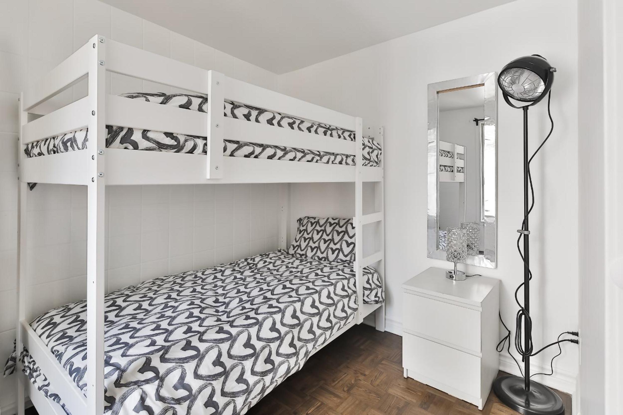 250 METERS to METRO BERRI UQAM - Spacious fully equipped APARTMENTS - 1 FREE PARKING per unit - in-unit Washer & Dryer - fully stocked KITCHEN - WORKSPACE 