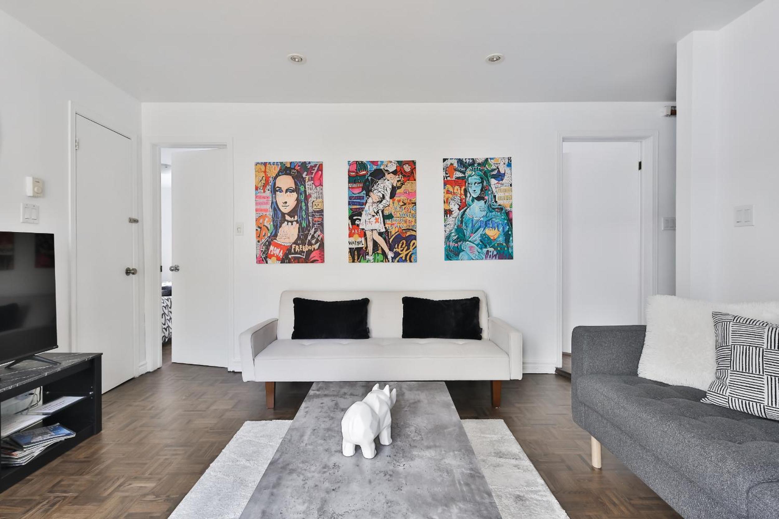 250 METERS to METRO BERRI UQAM - Spacious fully equipped APARTMENTS - 1 FREE PARKING per unit - in-unit Washer & Dryer - fully stocked KITCHEN - WORKSPACE 