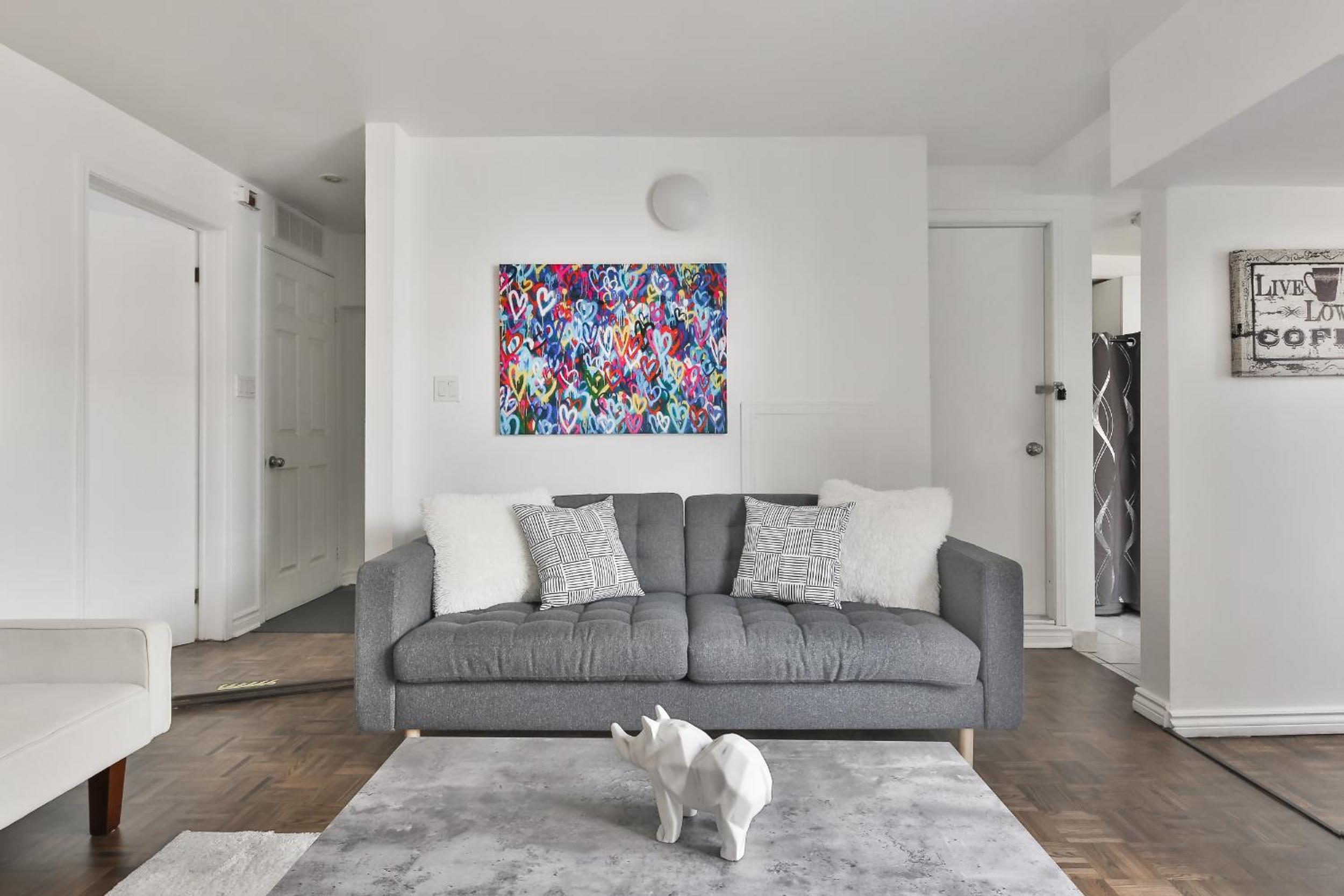 250 METERS to METRO BERRI UQAM - Spacious fully equipped APARTMENTS - 1 FREE PARKING per unit - in-unit Washer & Dryer - fully stocked KITCHEN - WORKSPACE 