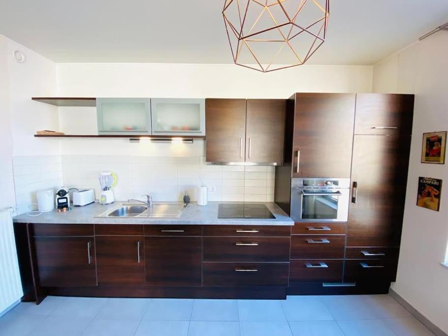 Large Studio in Center w Terrace.1min walk to Tram - Cosy view 2