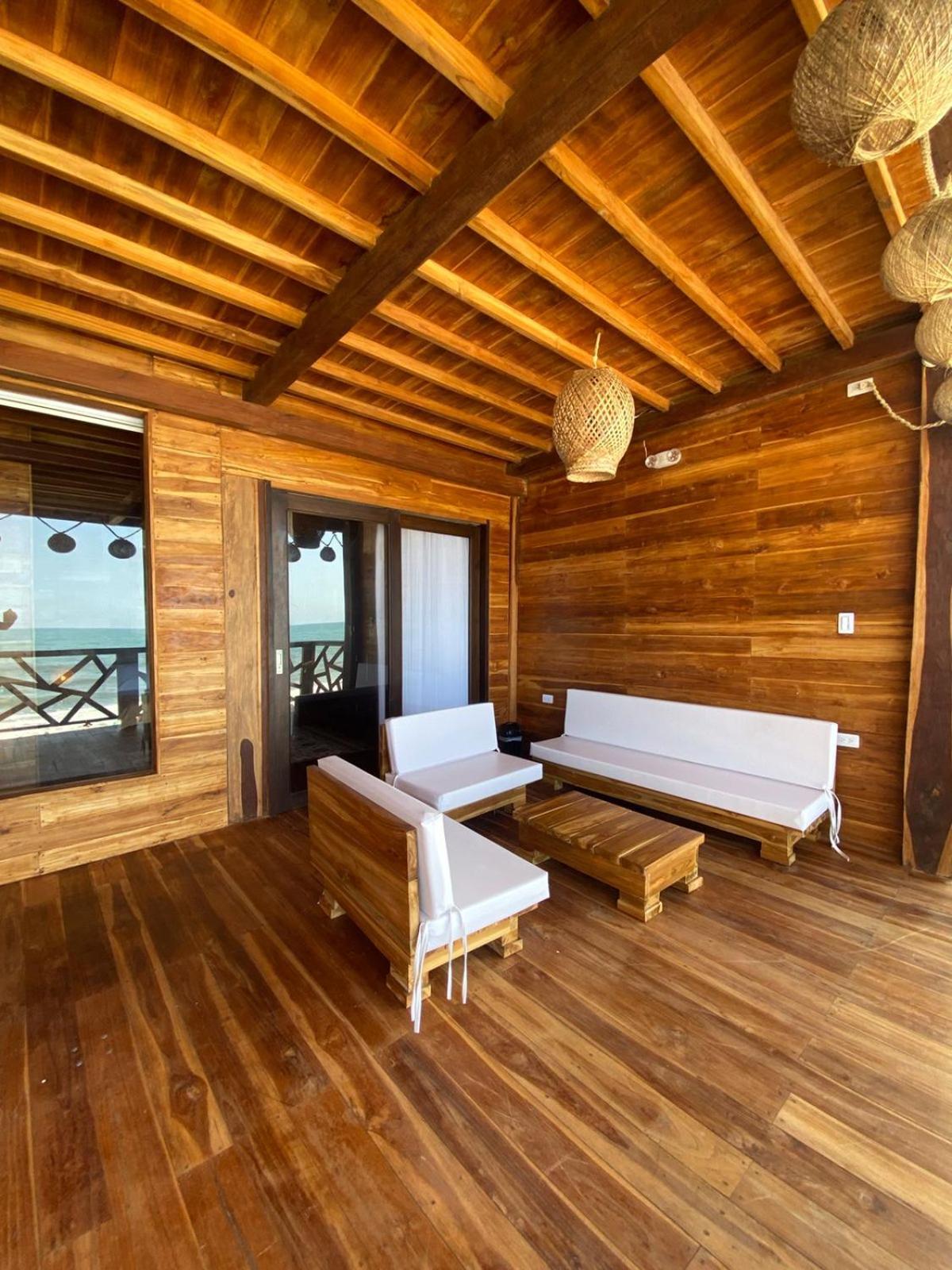 Yaku Hostel