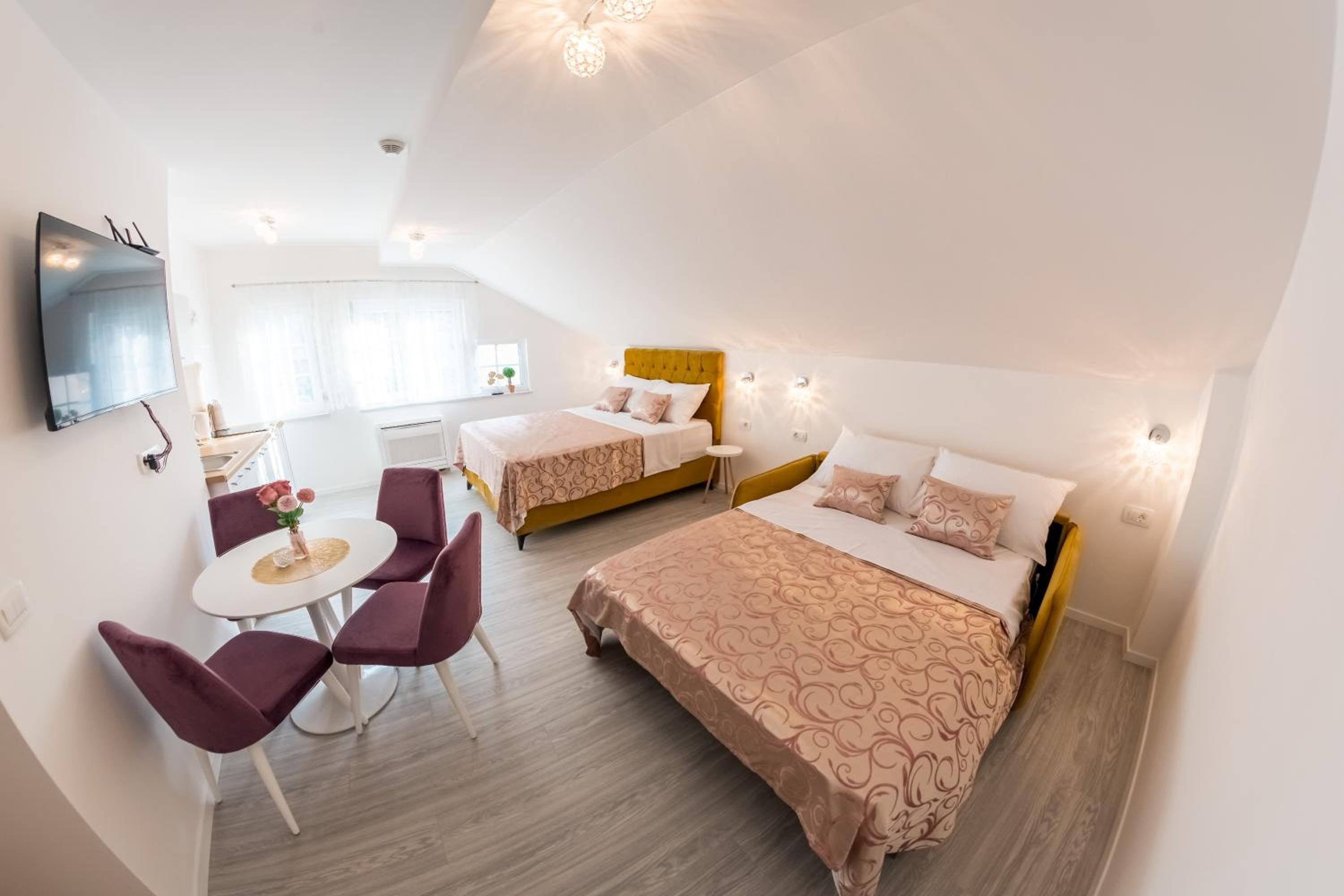 Elegant Studio Apartments Lasta