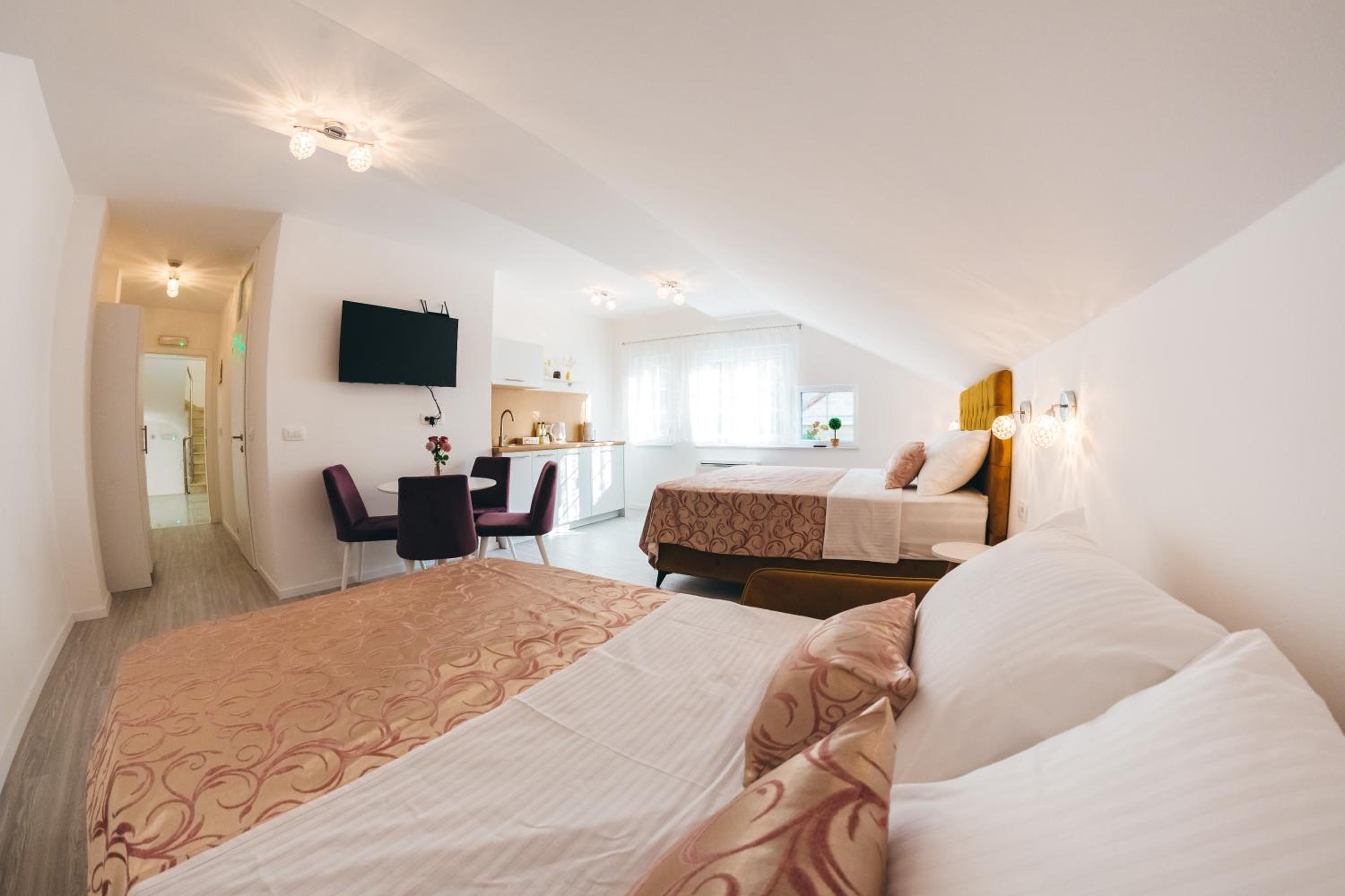 Elegant Studio Apartments Lasta