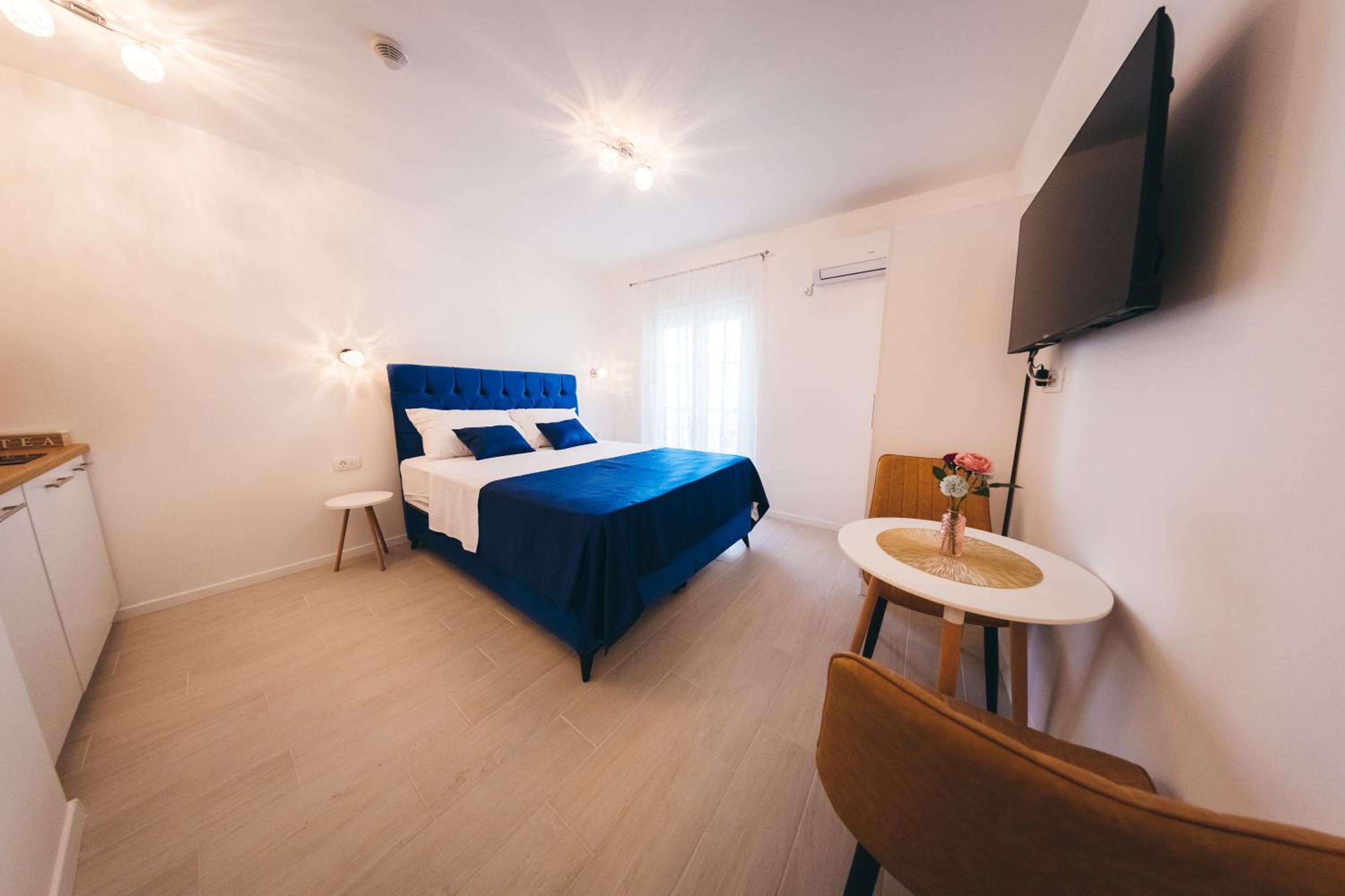 Elegant Studio Apartments Lasta