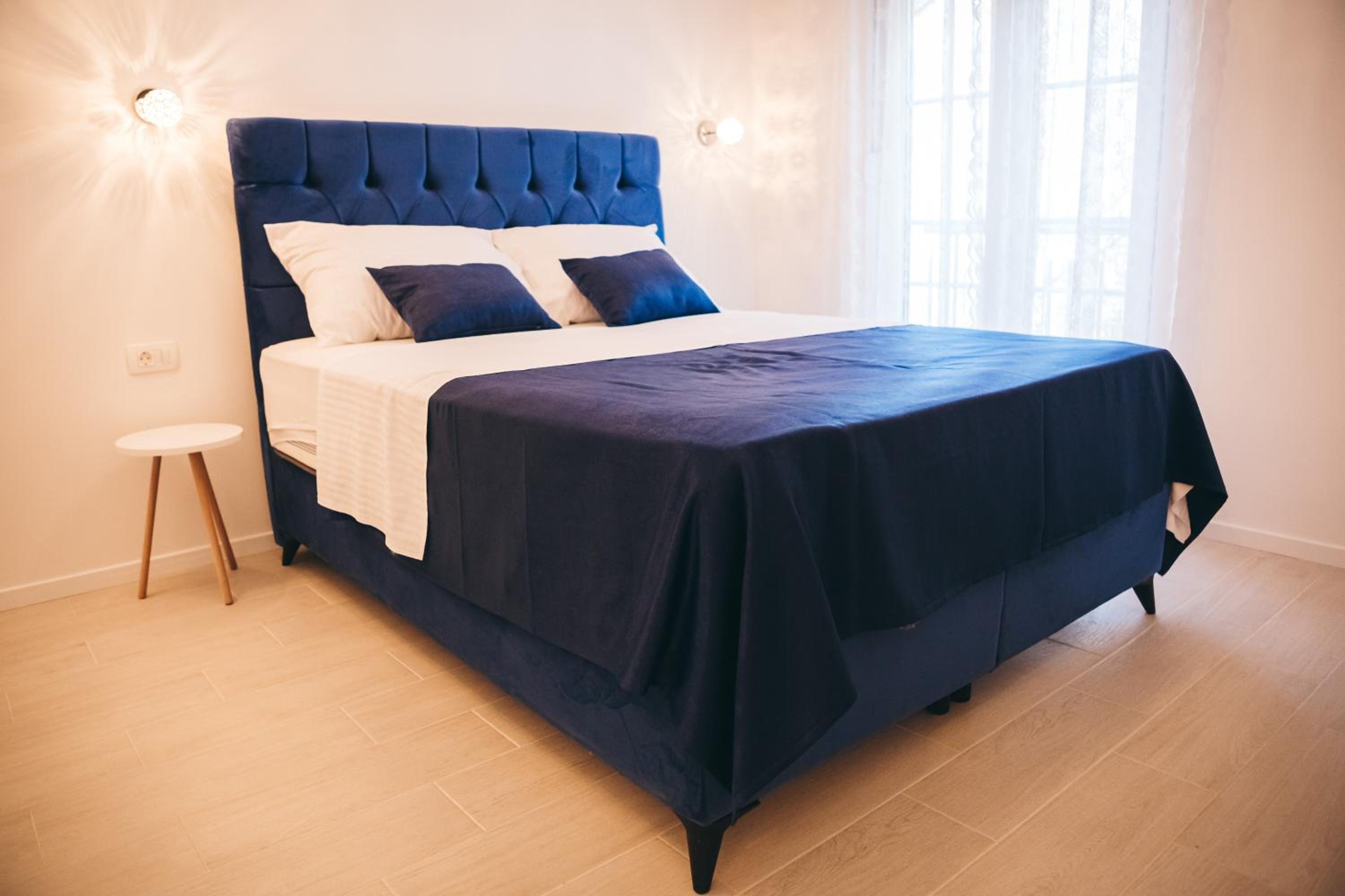 Elegant Studio Apartments Lasta