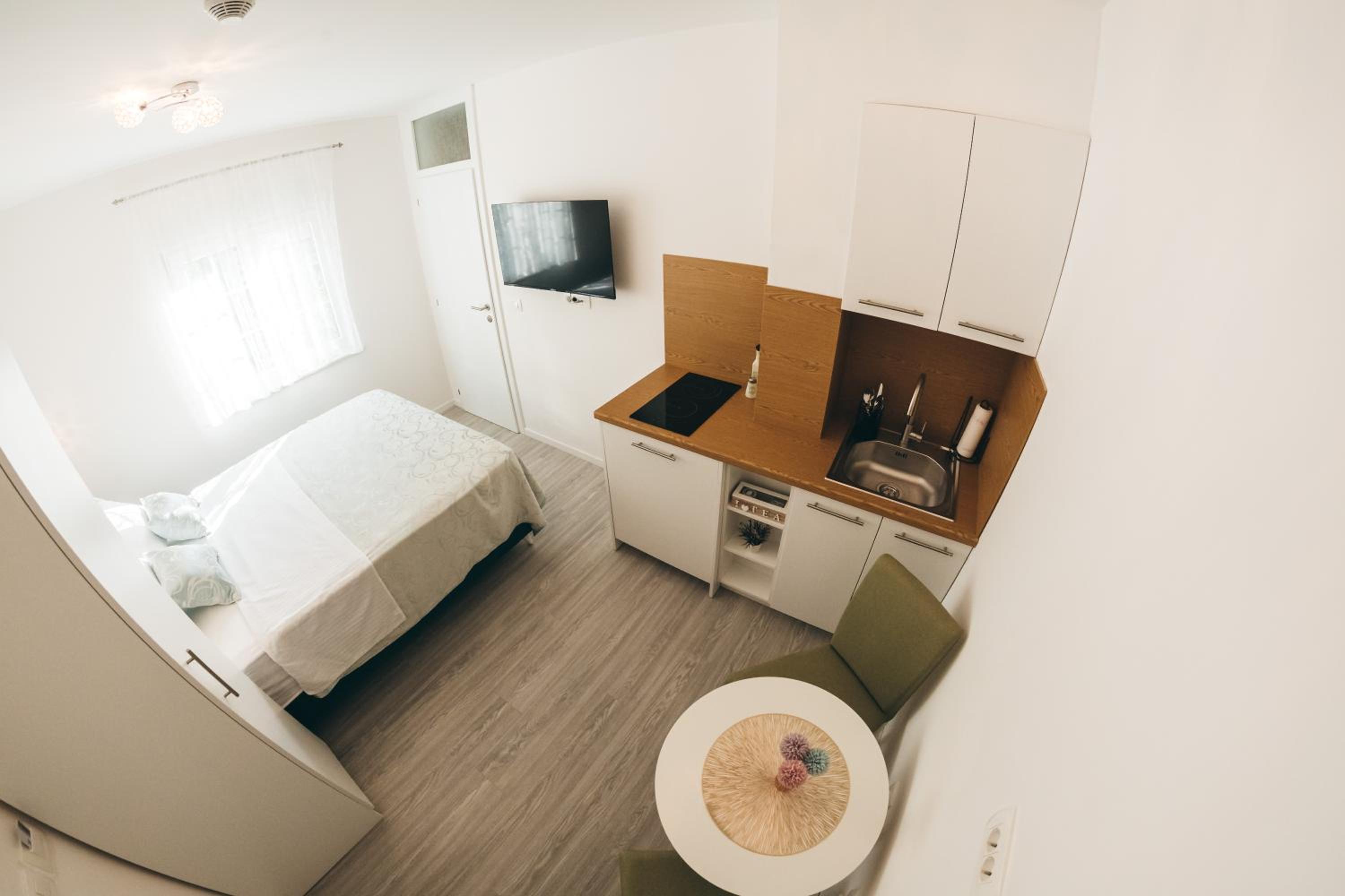 Elegant Studio Apartments Lasta
