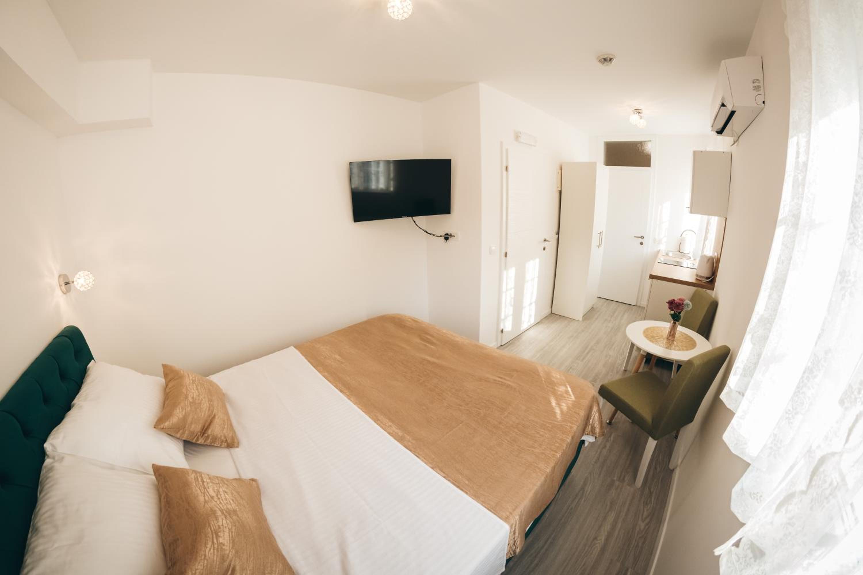 Elegant Studio Apartments Lasta