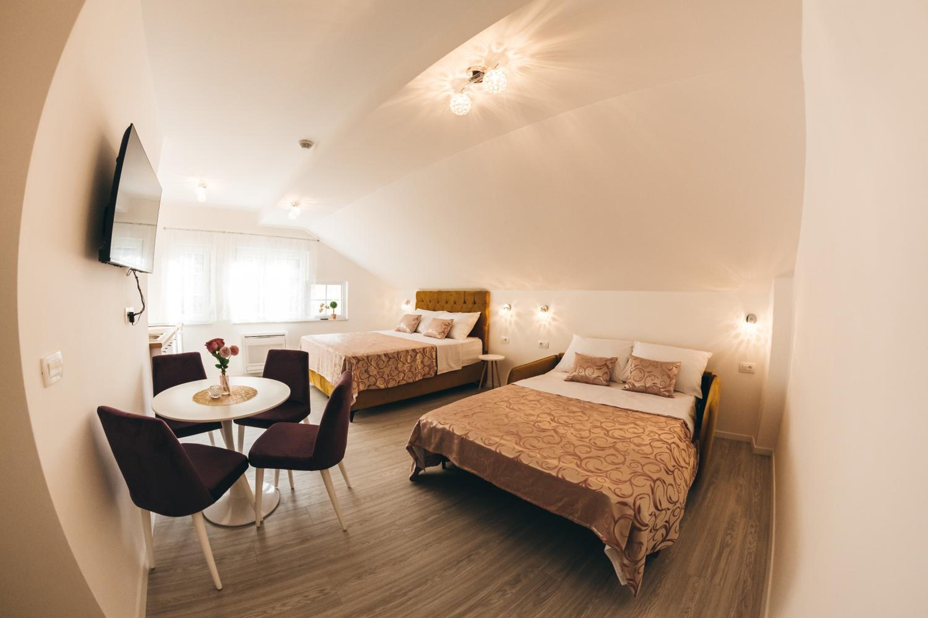 Elegant Studio Apartments Lasta