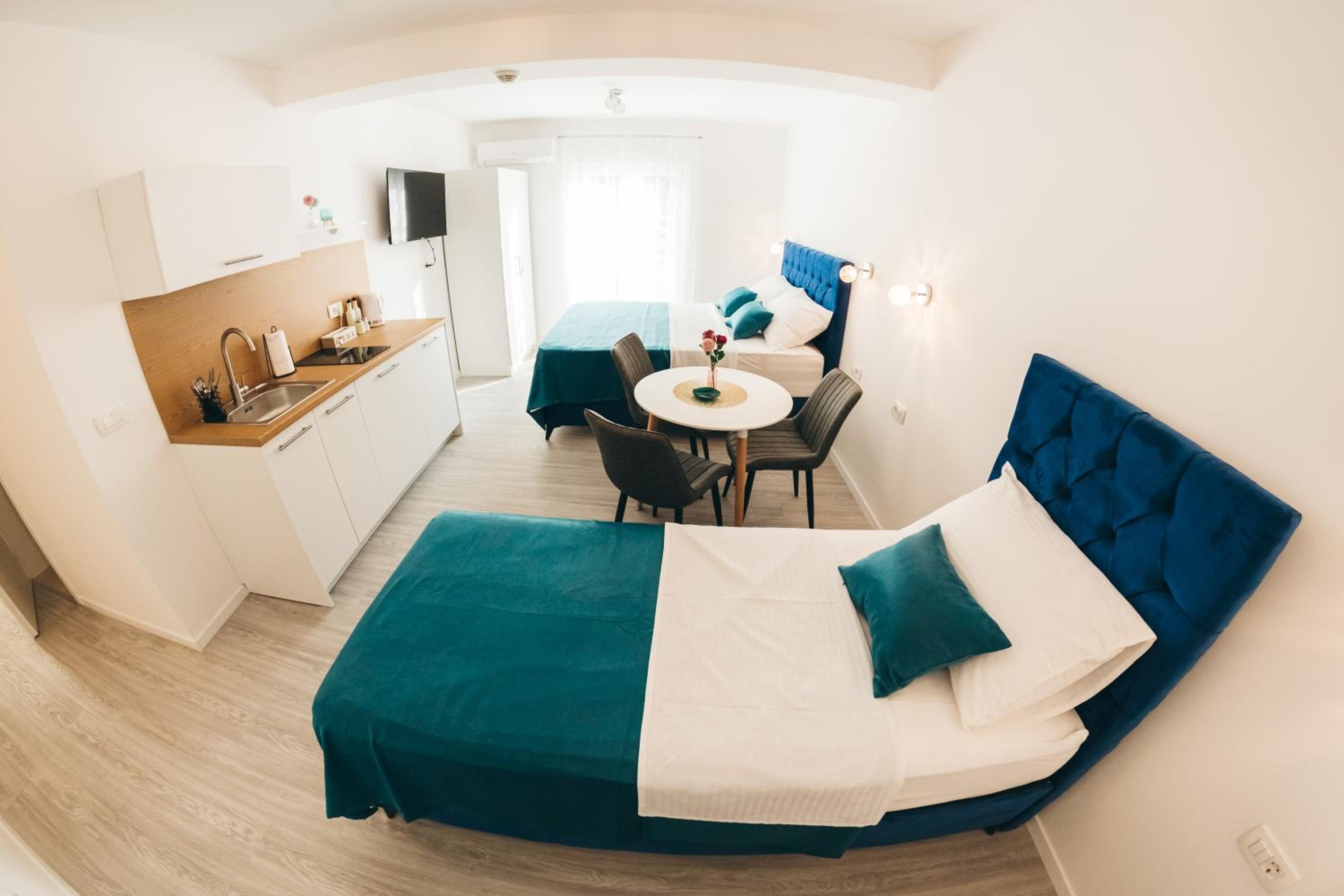 Elegant Studio Apartments Lasta