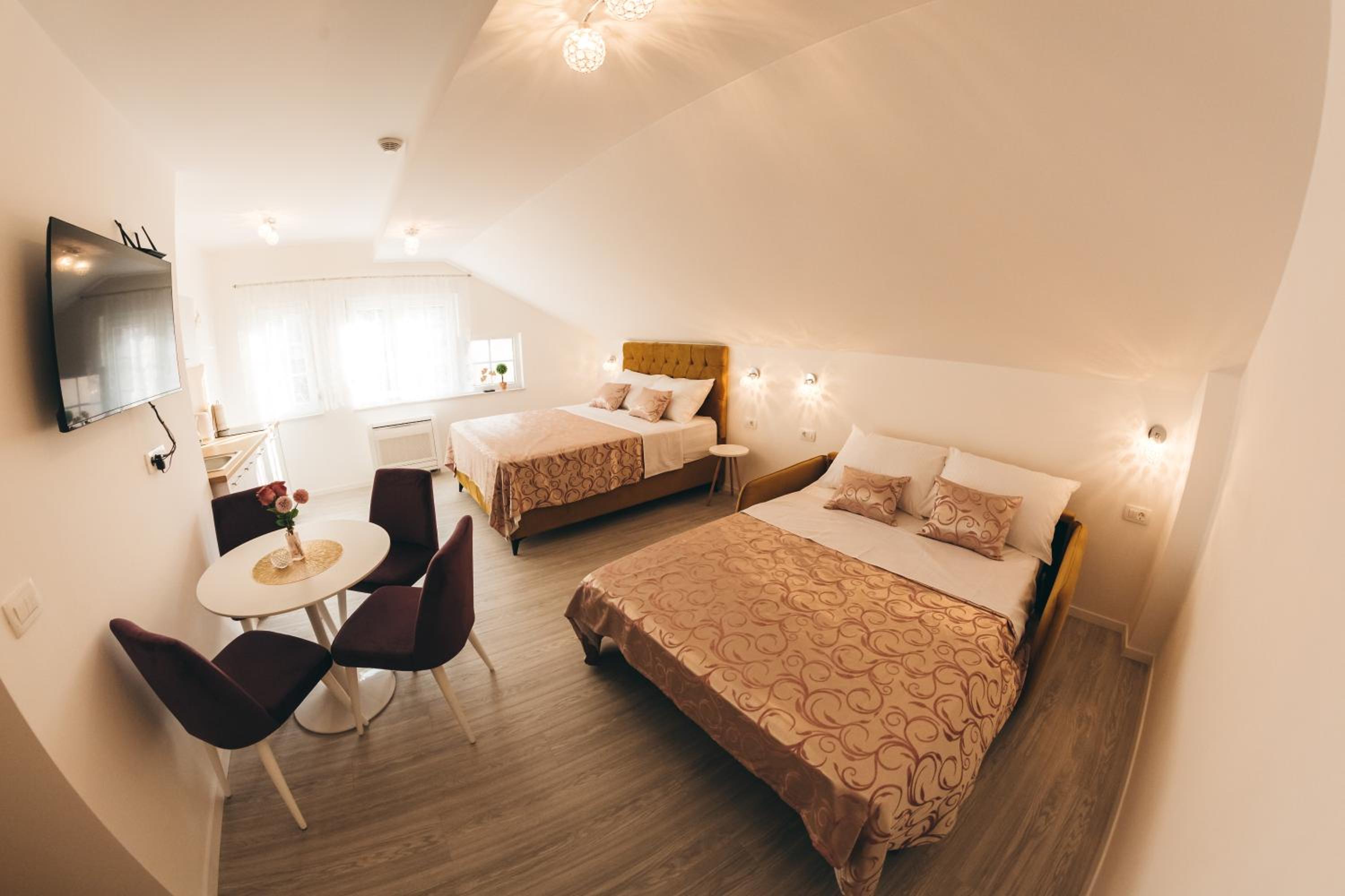 Elegant Studio Apartments Lasta