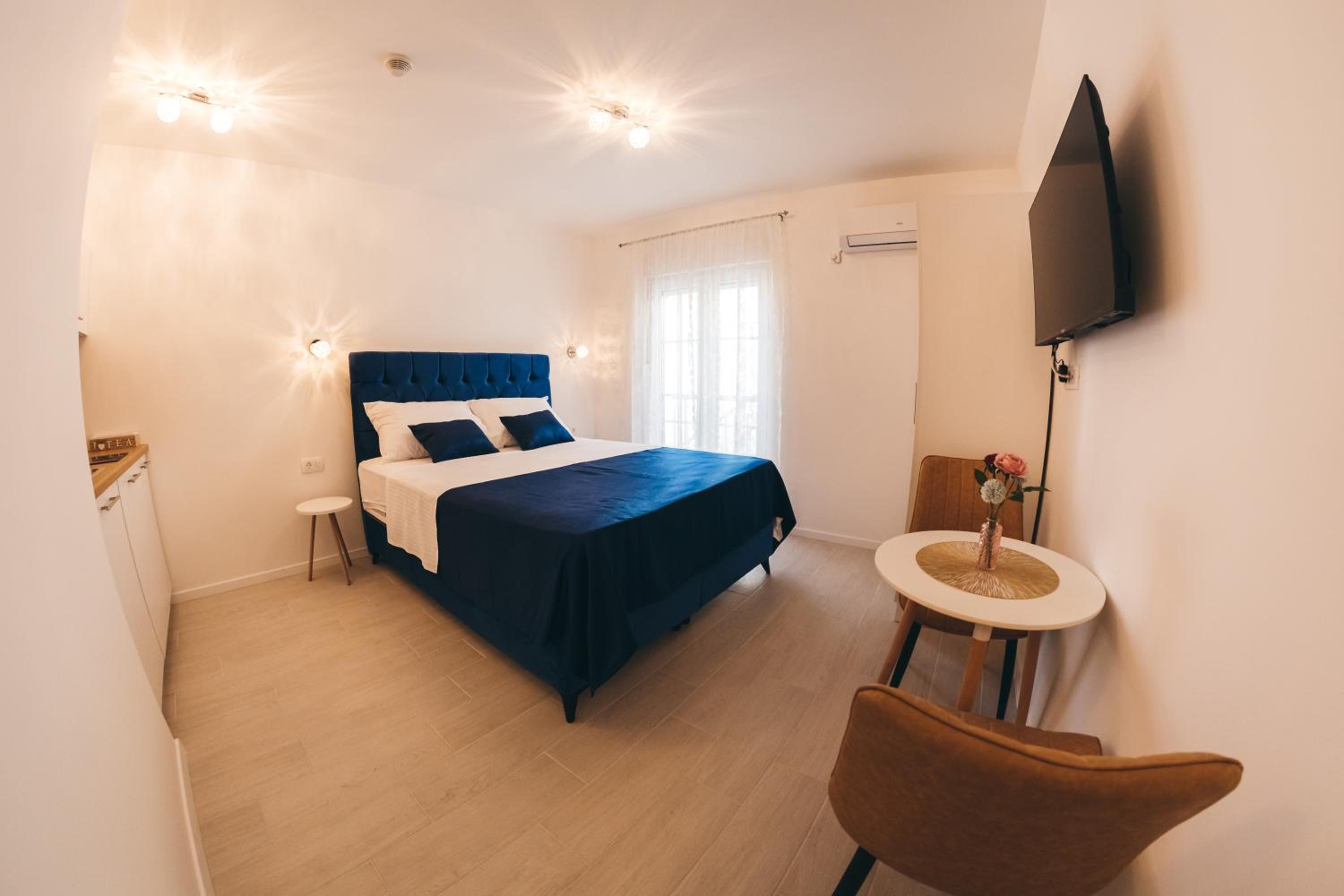 Elegant Studio Apartments Lasta