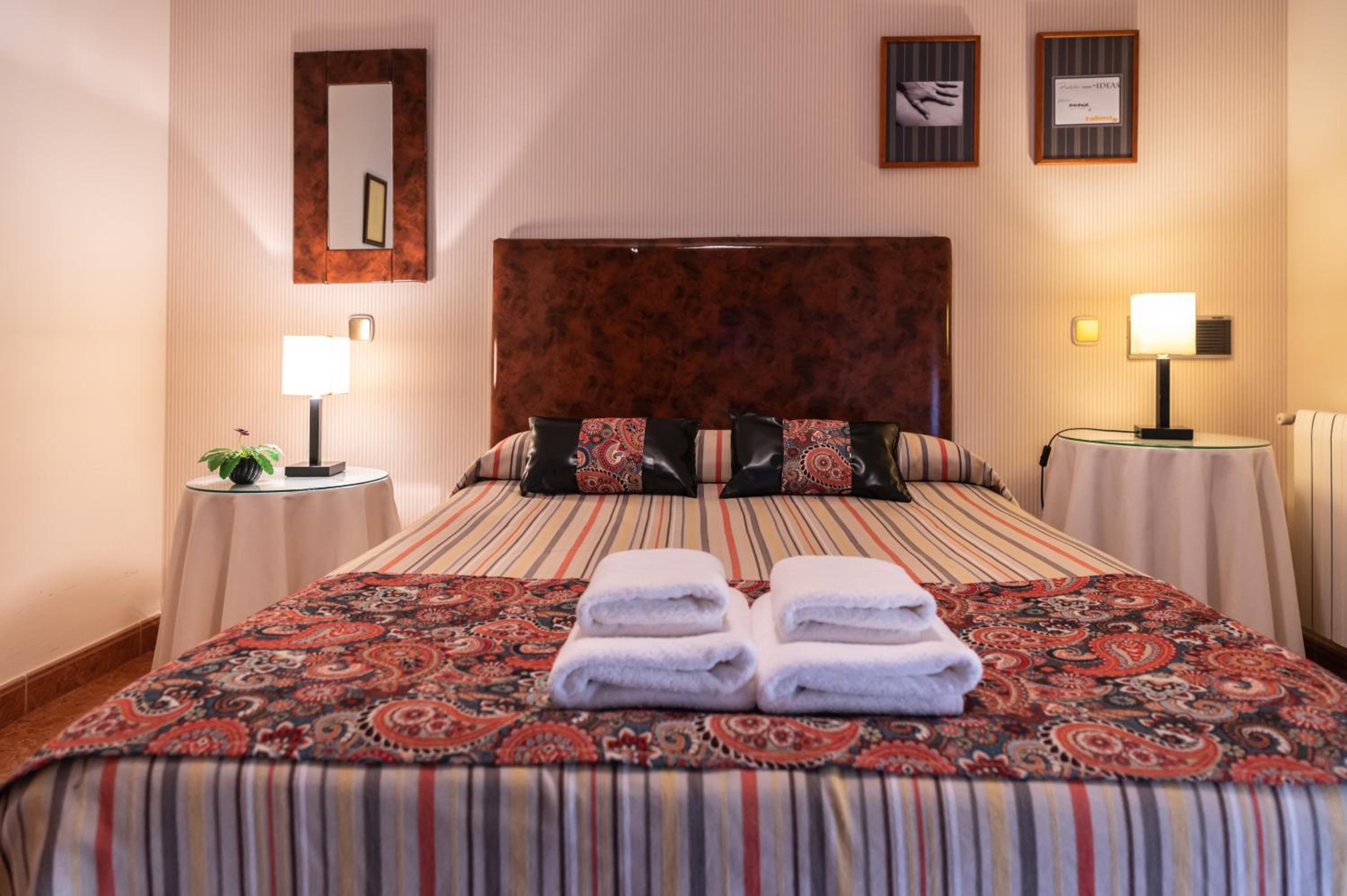 Gran apartamento CON JARDIN a 55 min de Madrid wifi free aparca en la puerta