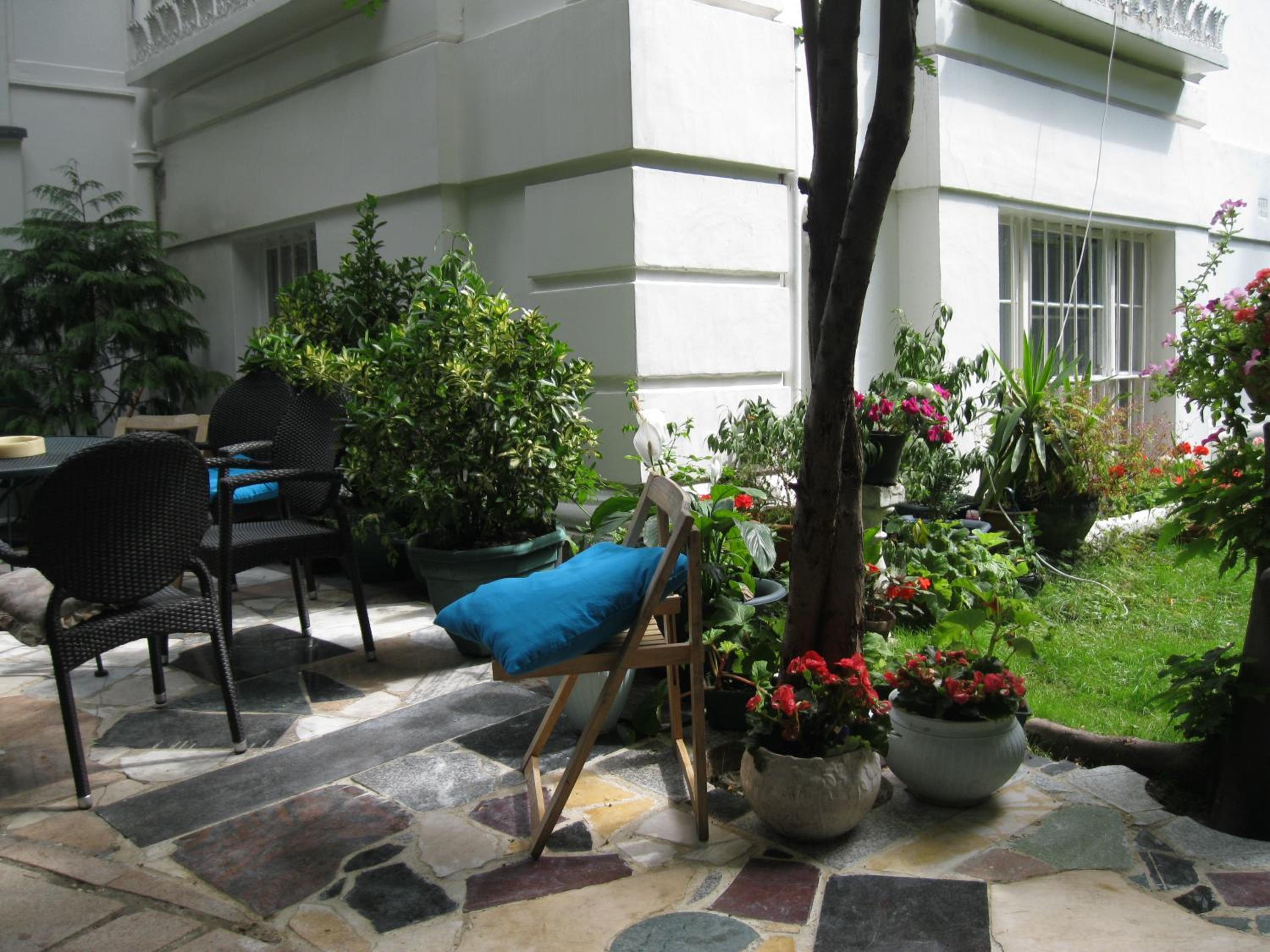 outdoor bbq area
