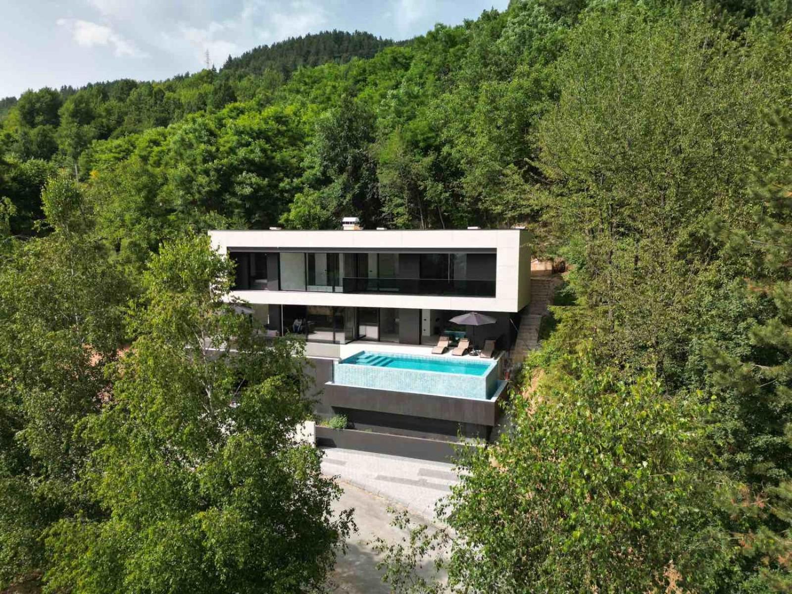 The Villa O