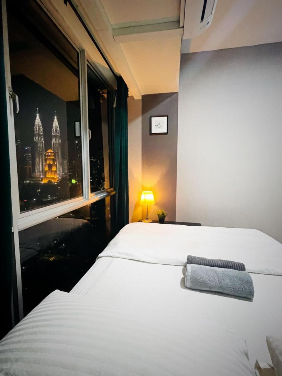 Nour Homestay KLCC View - COZY 1