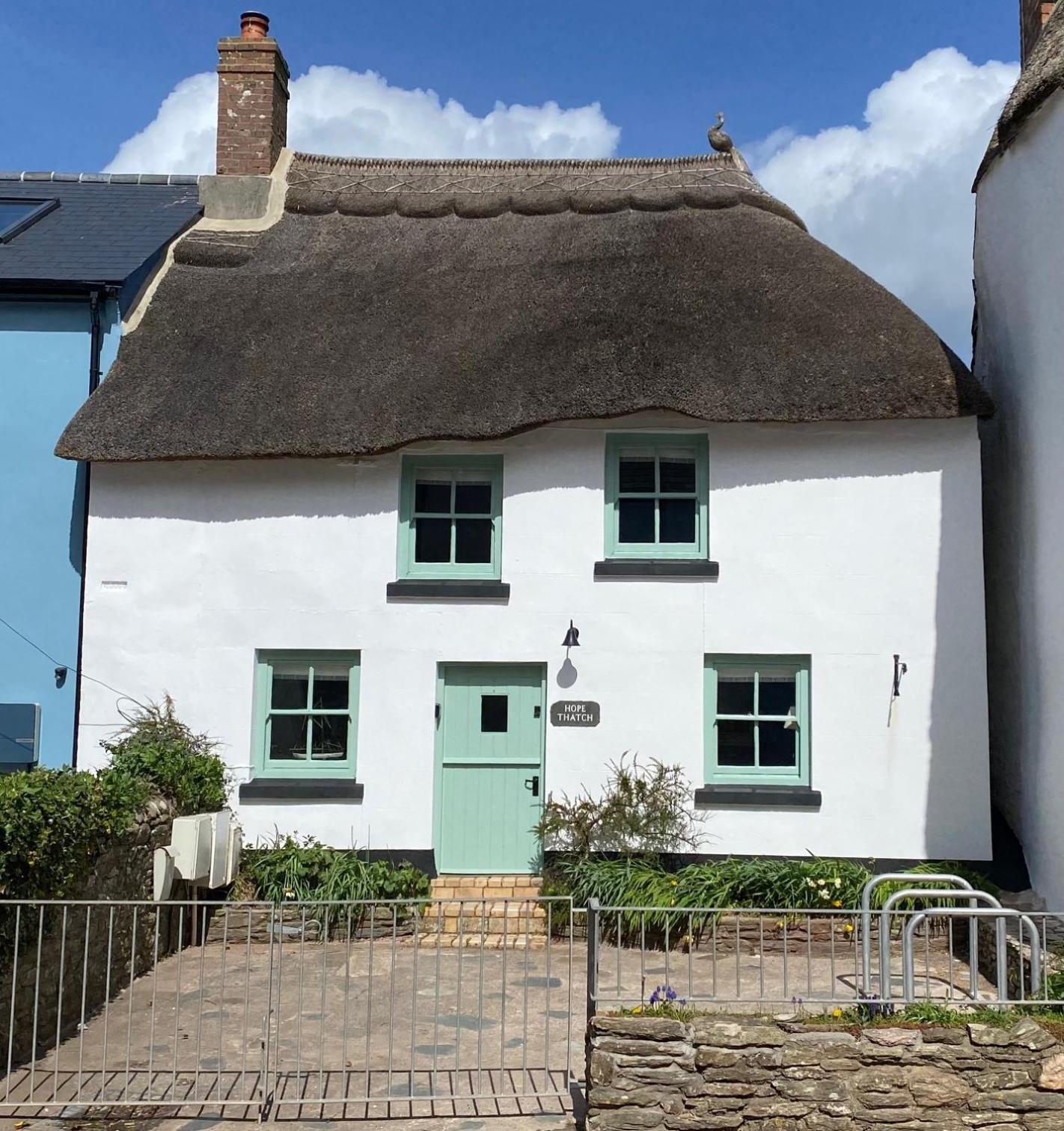 Hope Thatch view 3