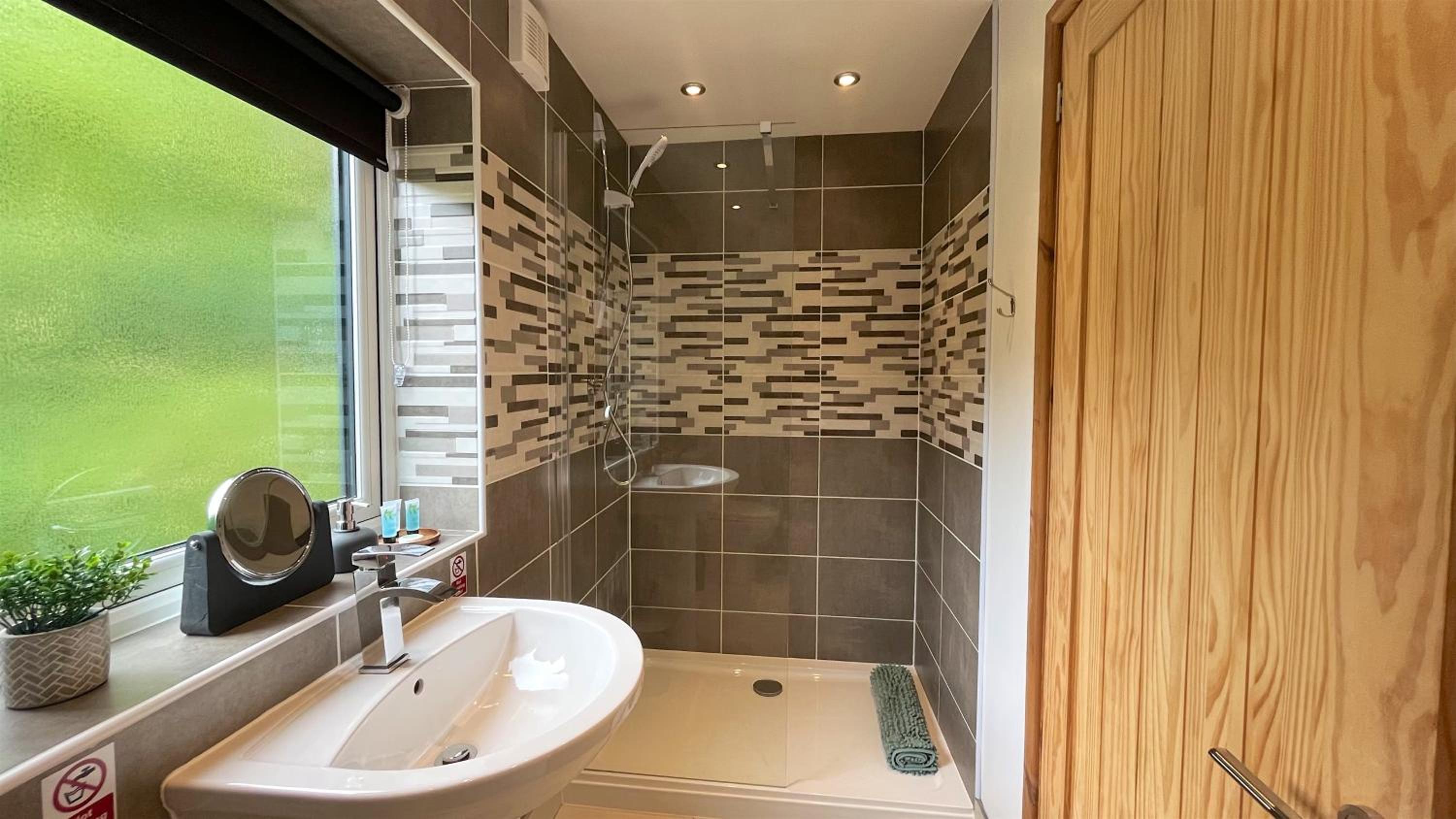 Shenstone Lodge