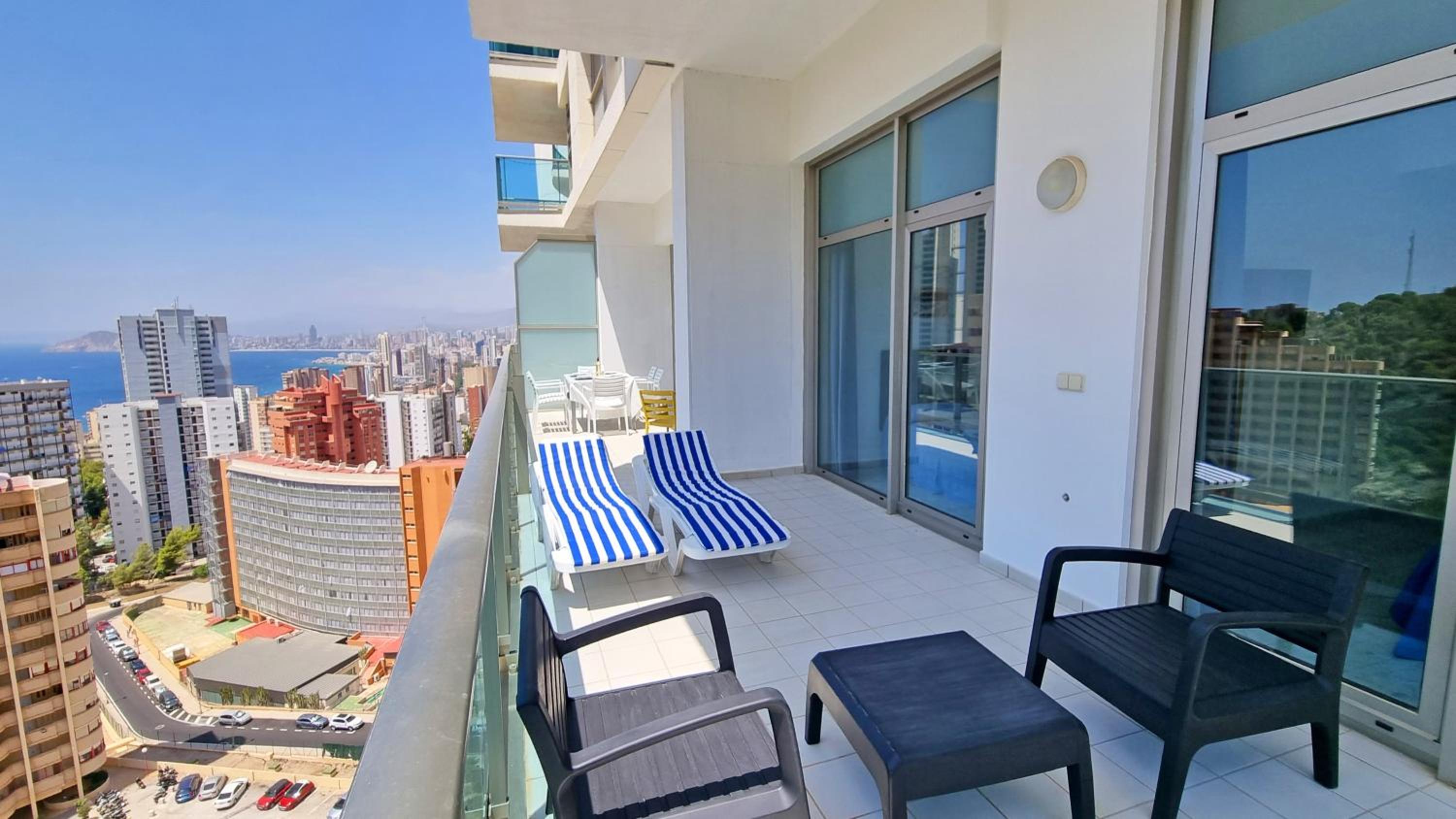 Apartamento de lujo con gran terraza privada y vistas