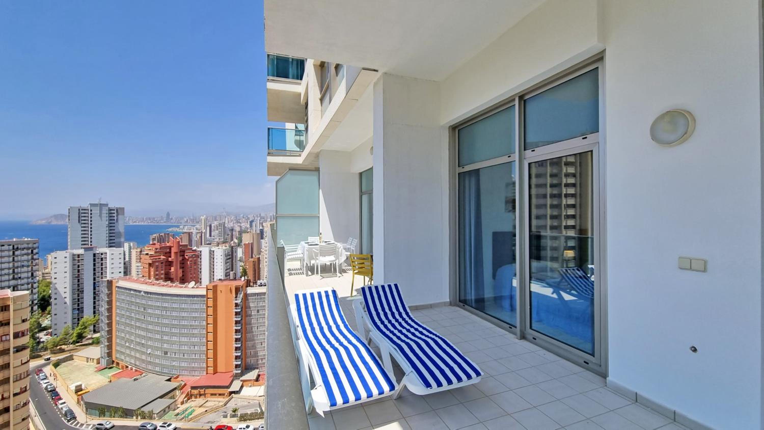 Apartamento de lujo con gran terraza privada y vistas