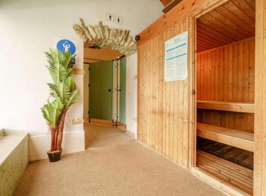 Magpie cottage