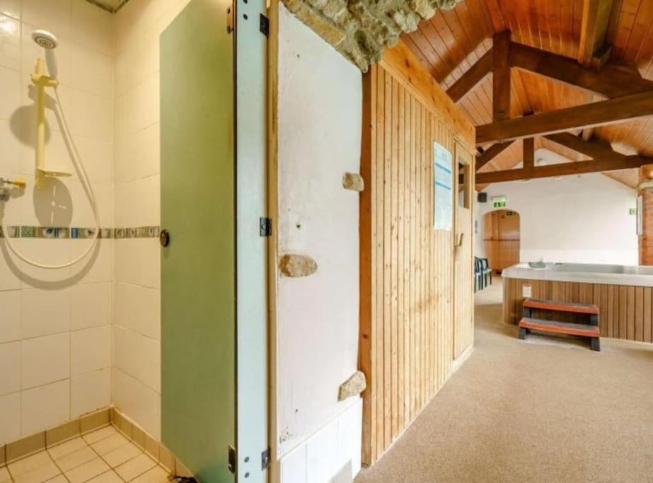 Magpie cottage