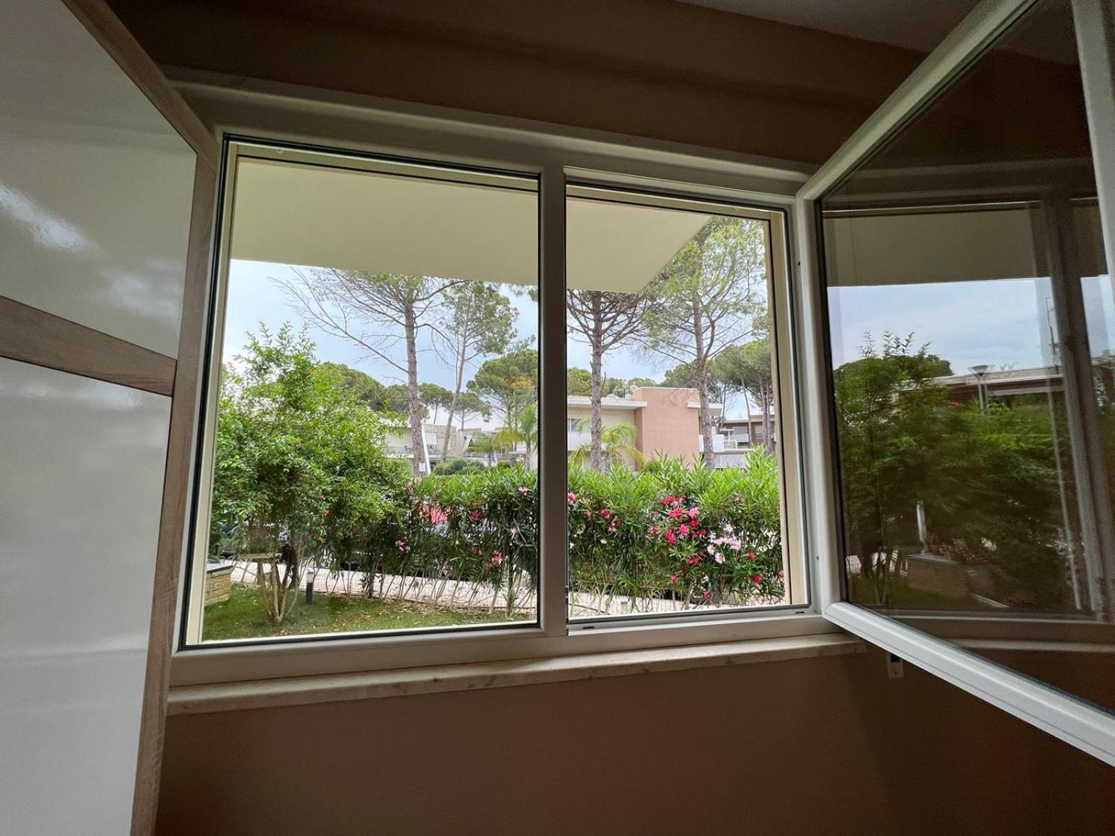 DEJA BLUE Beach House Bay of Lalzi Durres Gjiri Lalzit