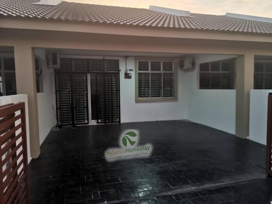MySantai Homestay Padang Serai