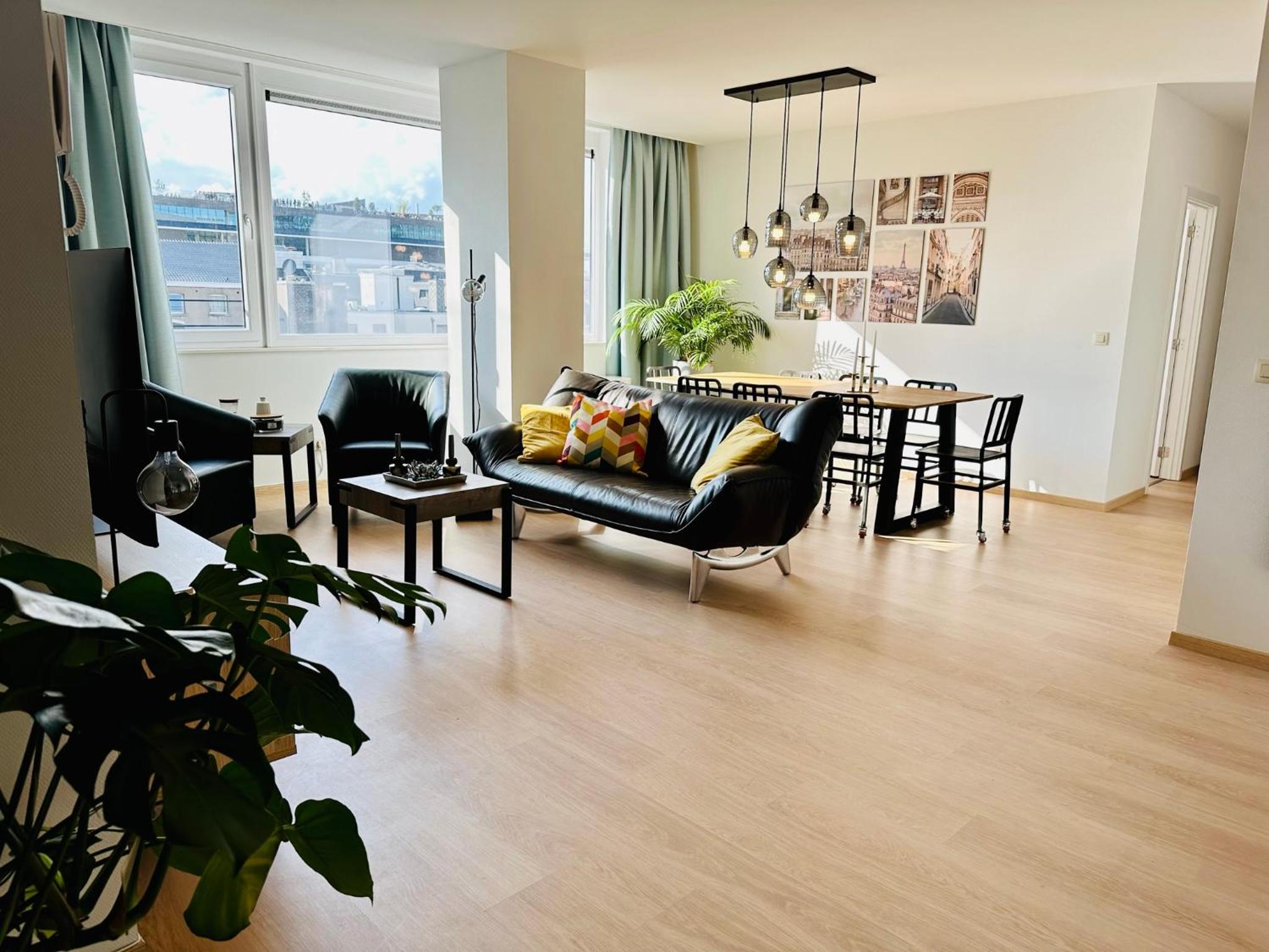 Urbanstay Suites - Grand Place 2 Bd Apartment