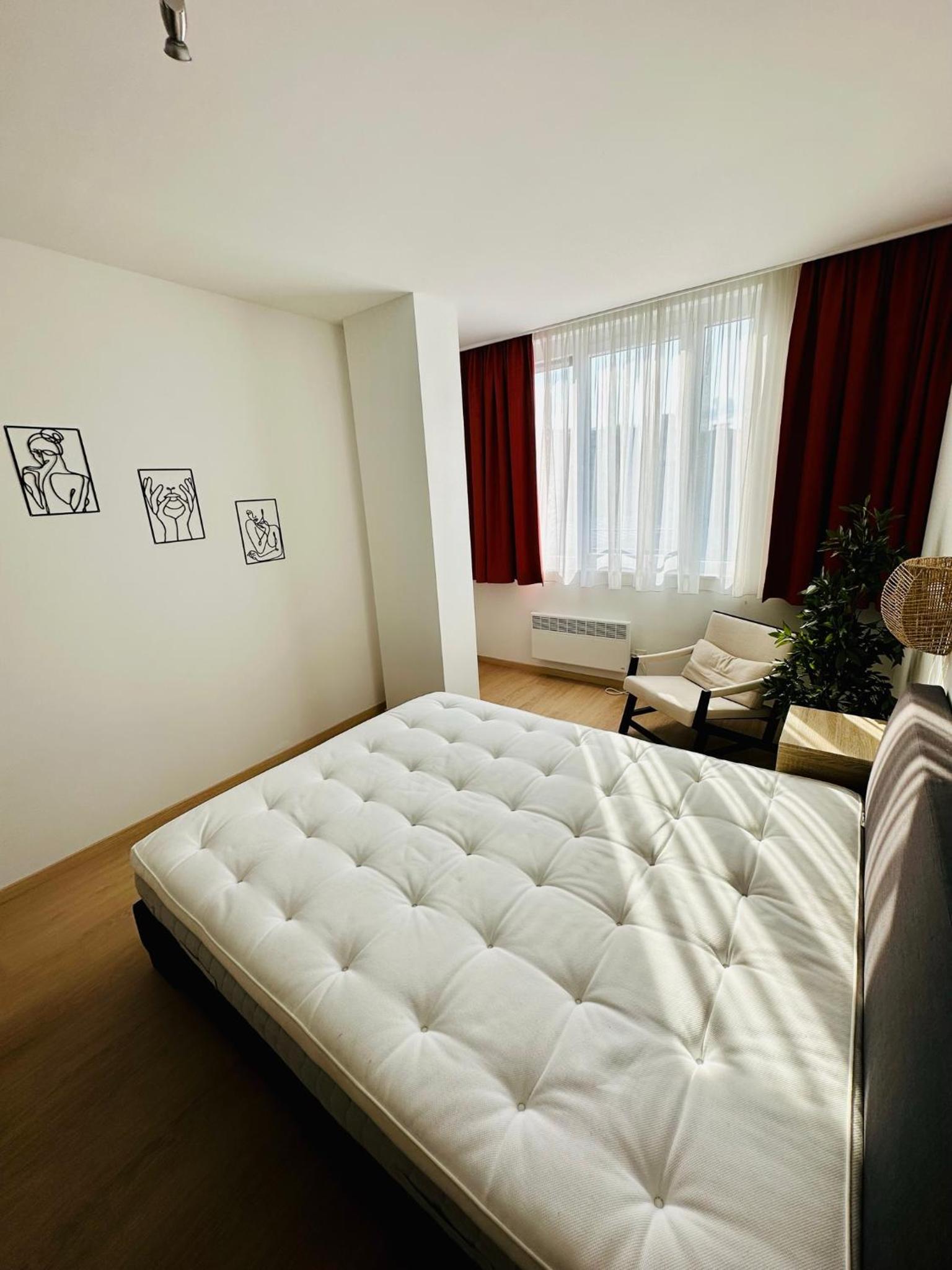 Urbanstay Suites - Grand Place 2 Bd Apartment