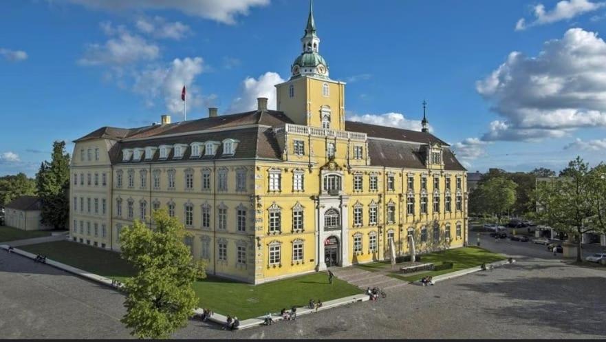 Hafenperle Ferienwohnung am Alten Stadthafen in Oldenburg - Zentrale City Lage