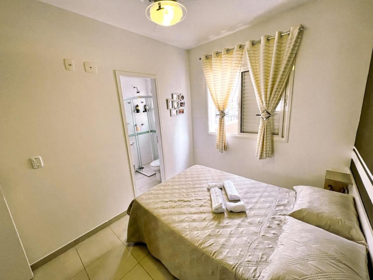 Home 43| Apto em cond Pé na Areia em Bertioga